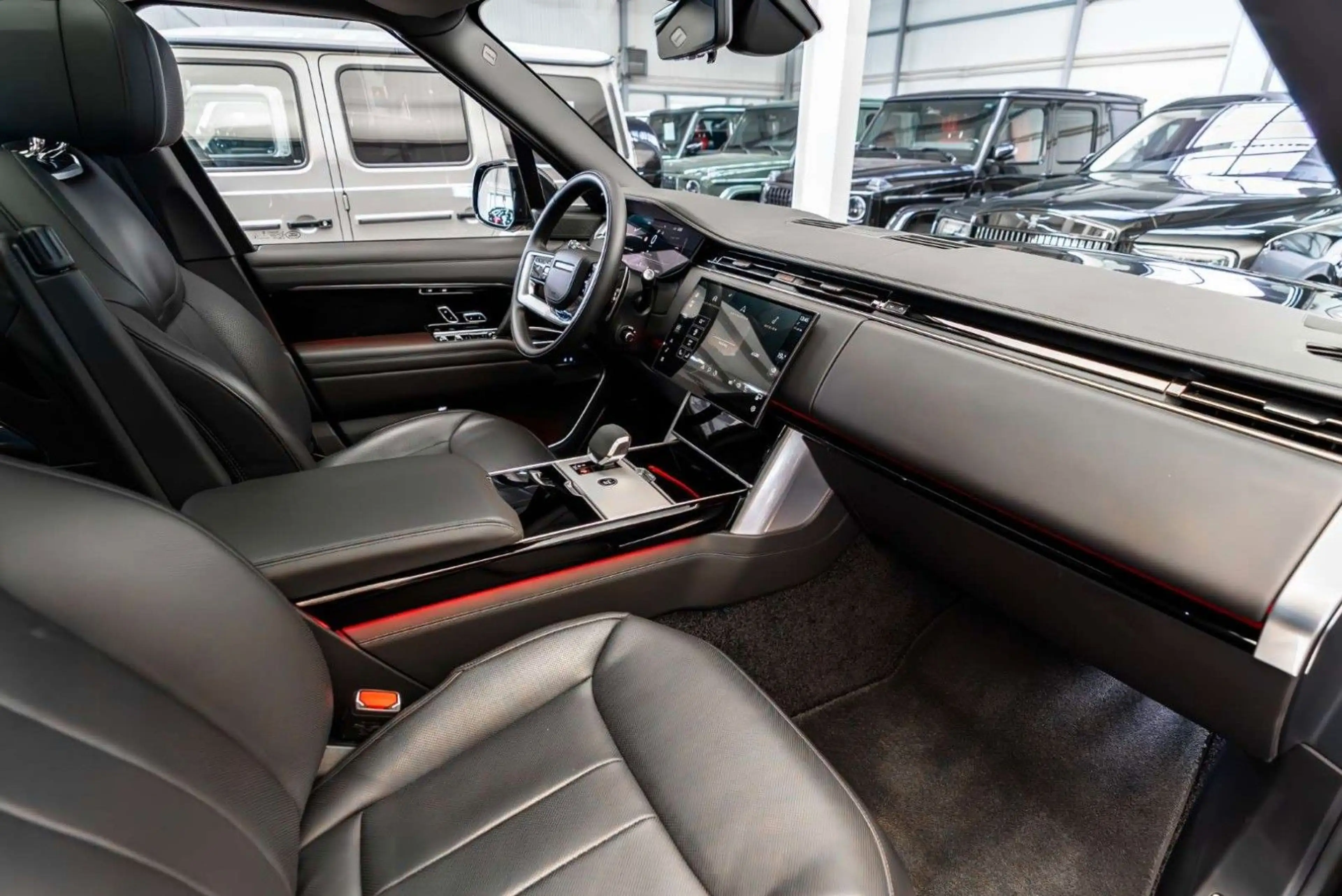 Land Rover Range Rover P530 LWB Autobiography / Prod. 2025 — photo 5