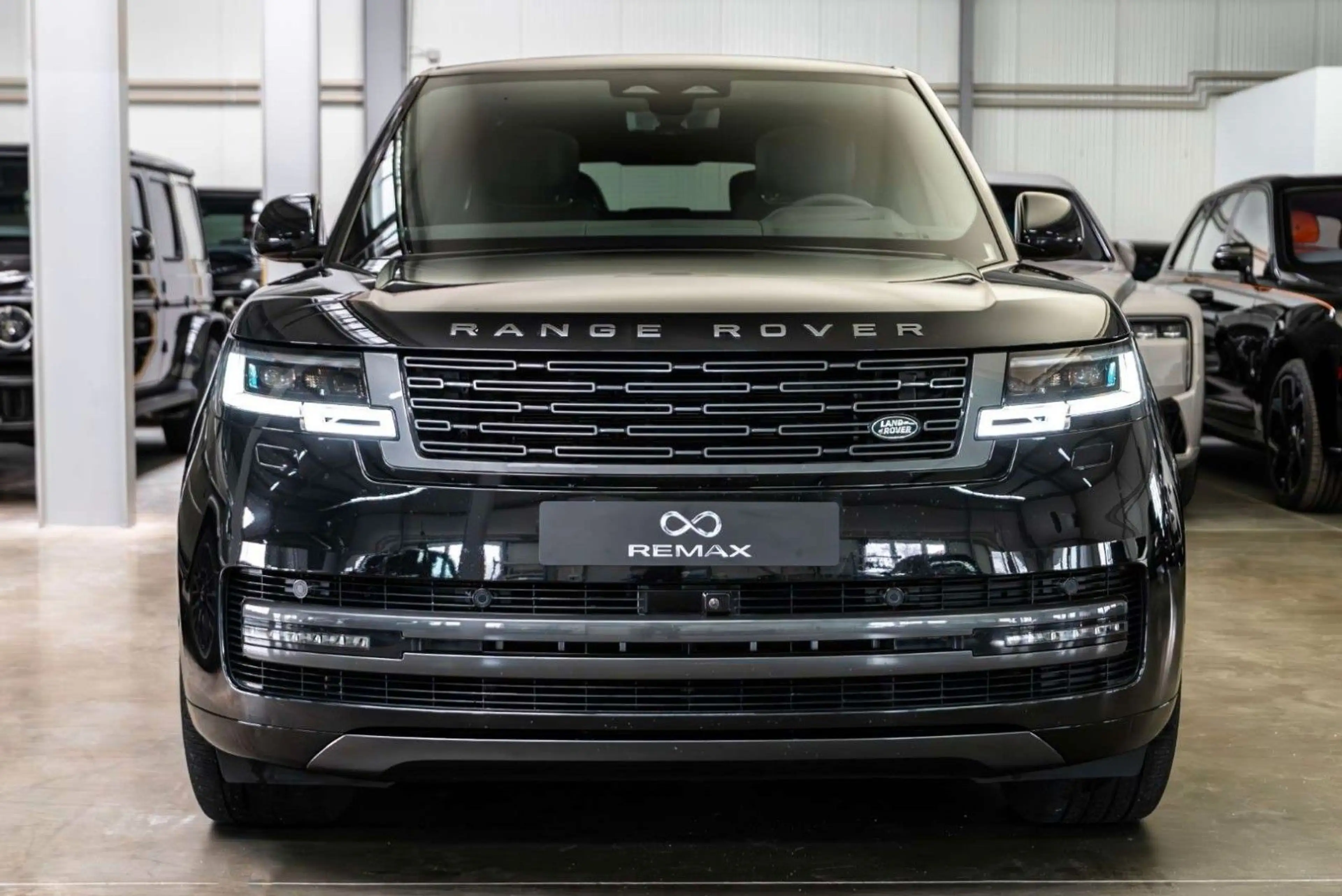 Land Rover Range Rover P530 LWB Autobiography / Prod. 2025 — photo 8