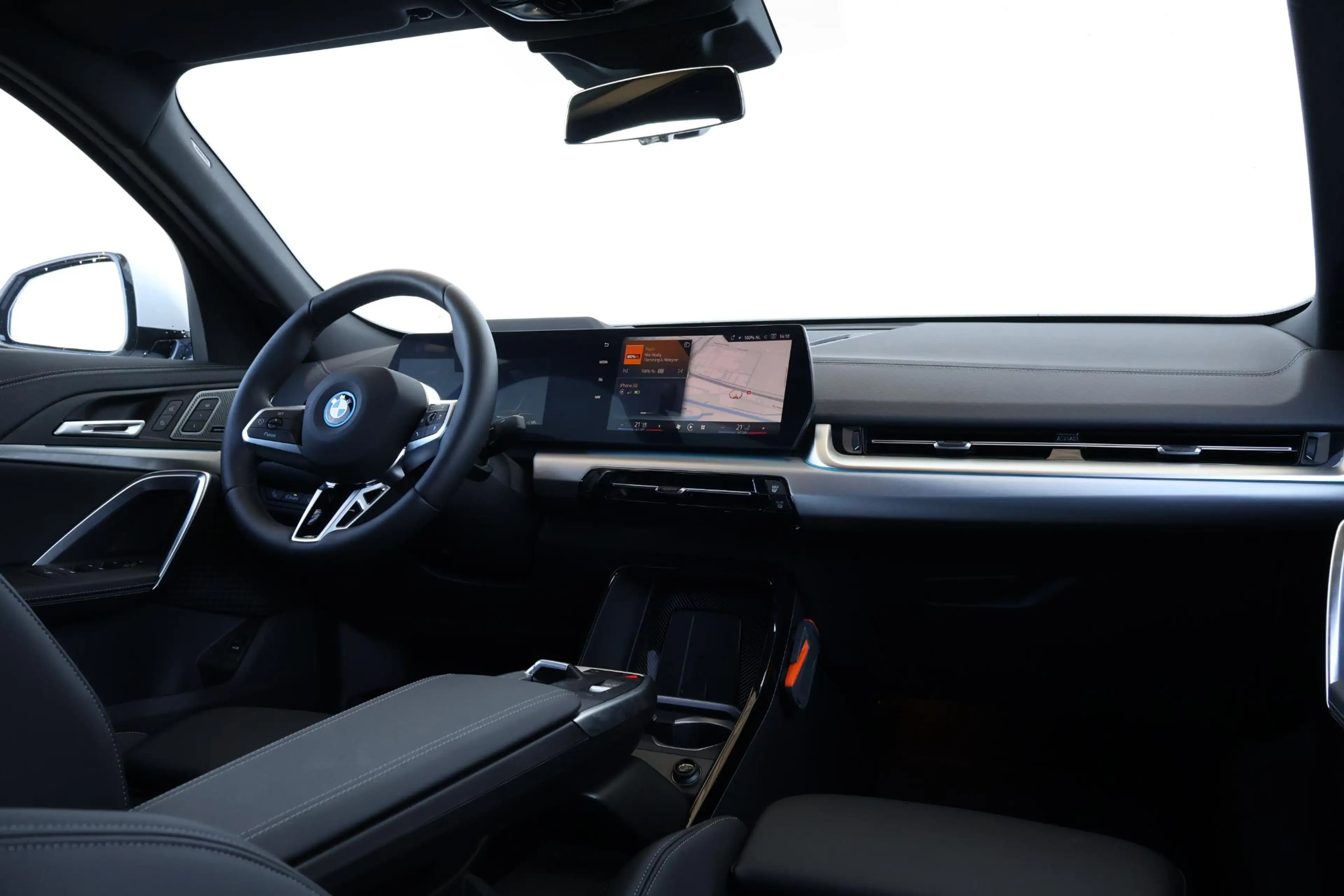 BMW iX2 eDrive20 67 kWh M Sport Edition M Sportpakket Pro — photo 10