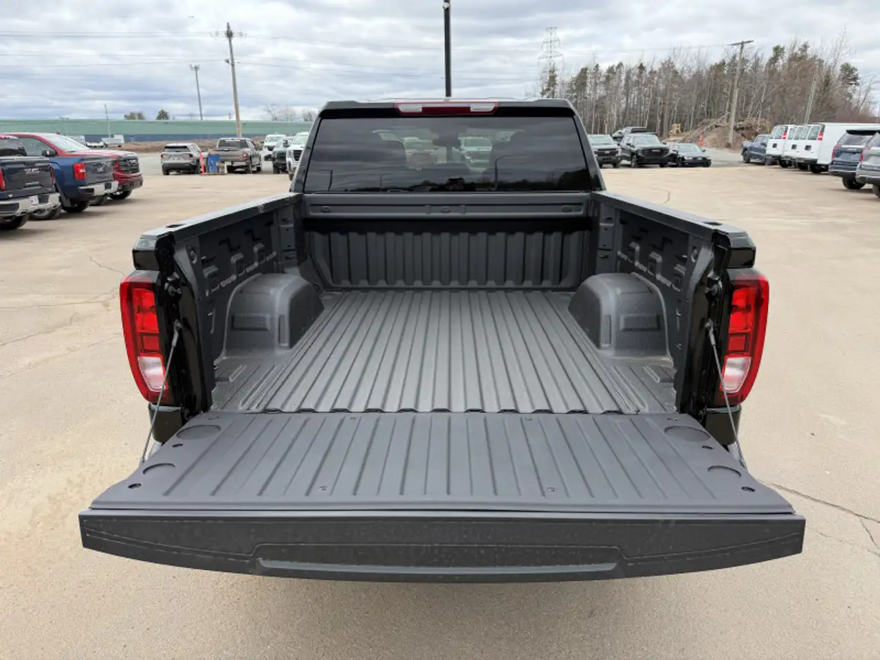 GMC Sierra 1500 снимка GMC Sierra 1500