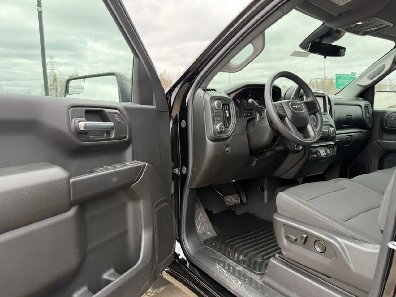 GMC Sierra 1500 снимка GMC Sierra 1500
