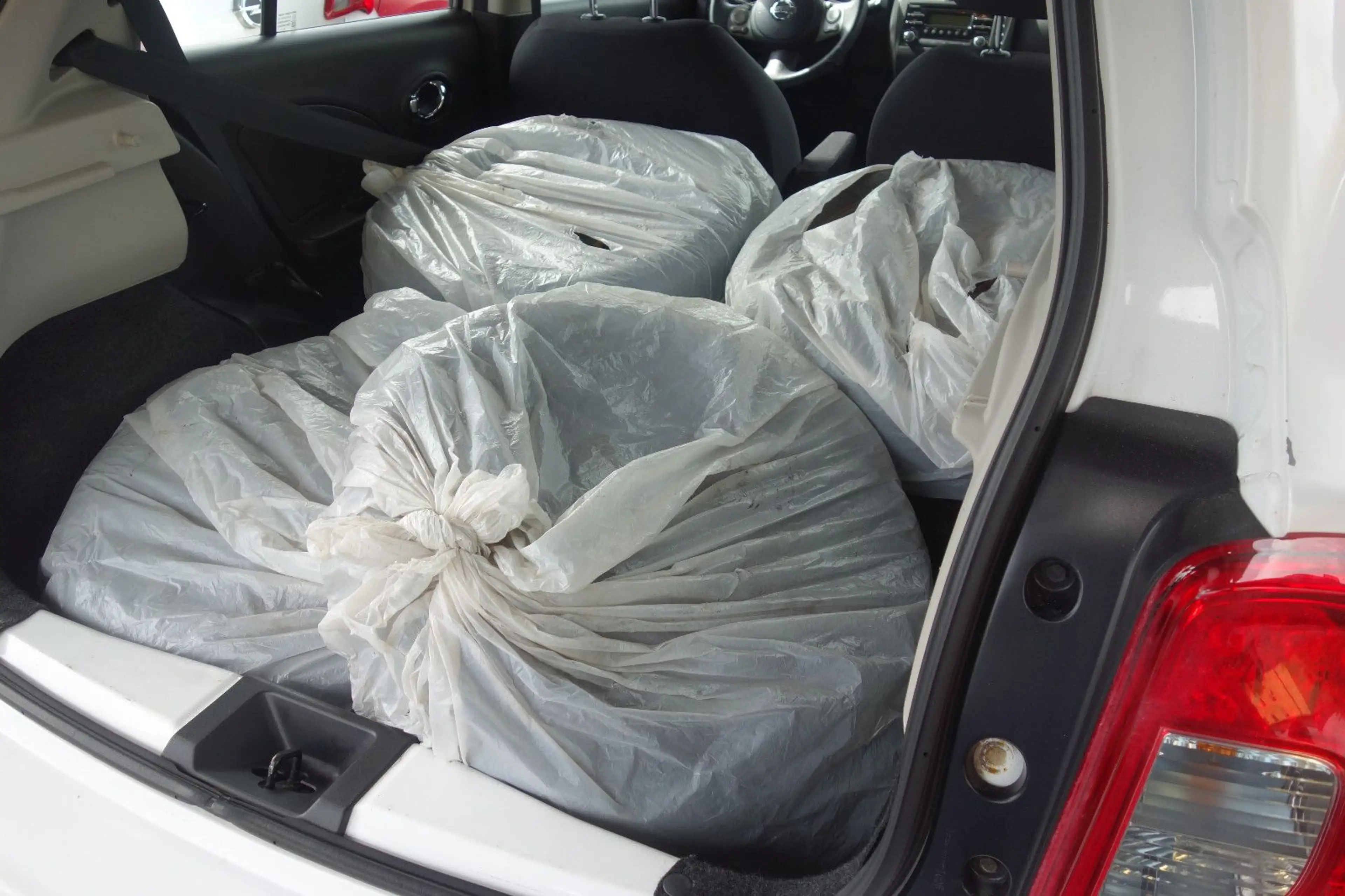 Nissan Micra Acenta — photo 10