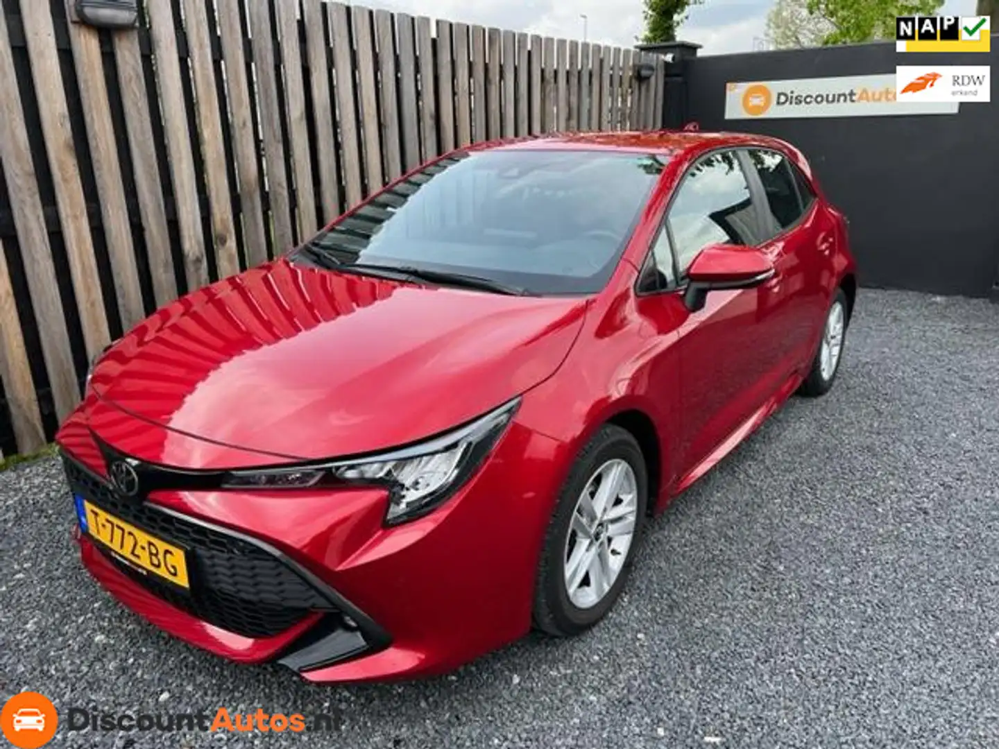 Toyota Corolla 1.2 Turbo Dynamic alle opties Rouge - 1