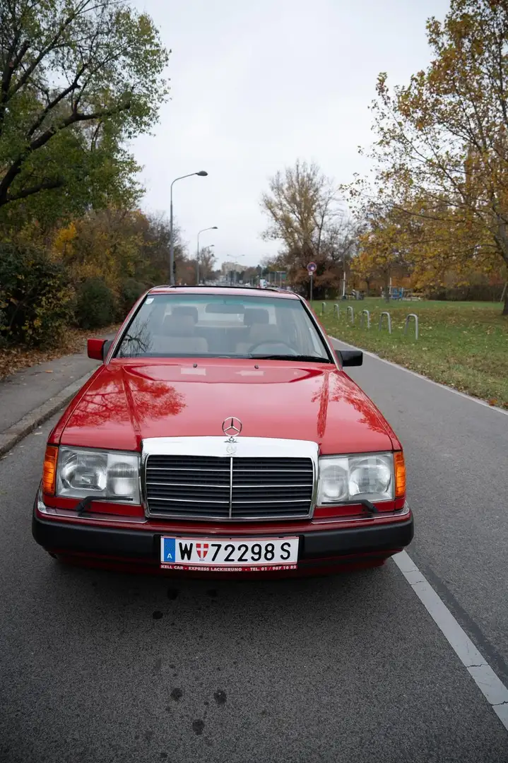 Mercedes-Benz E 300 D W124 V6 - 1