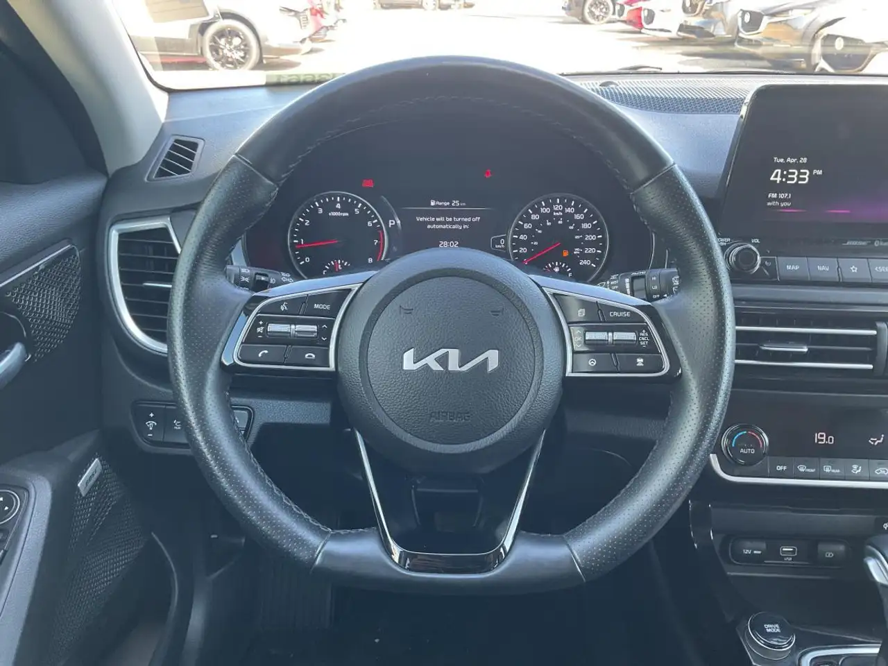 Kia Seltos снимка Kia Seltos