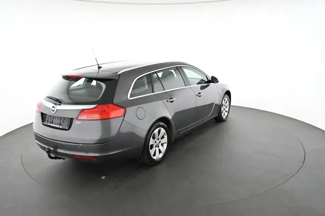 Opel Insignia view 2