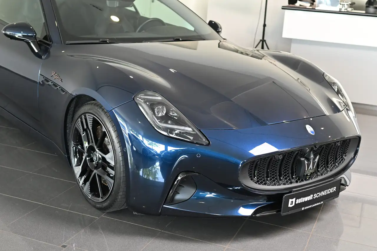 Maserati GranTurismo 2023 — фото 7