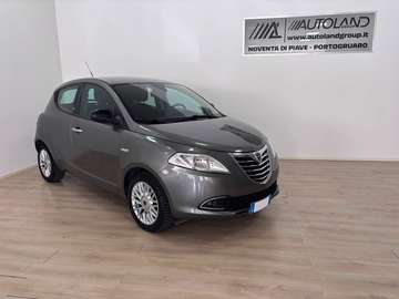 Ypsilon III 2011 1.2 8v