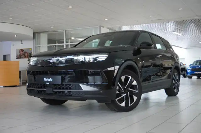 Opel Grandland X view 4