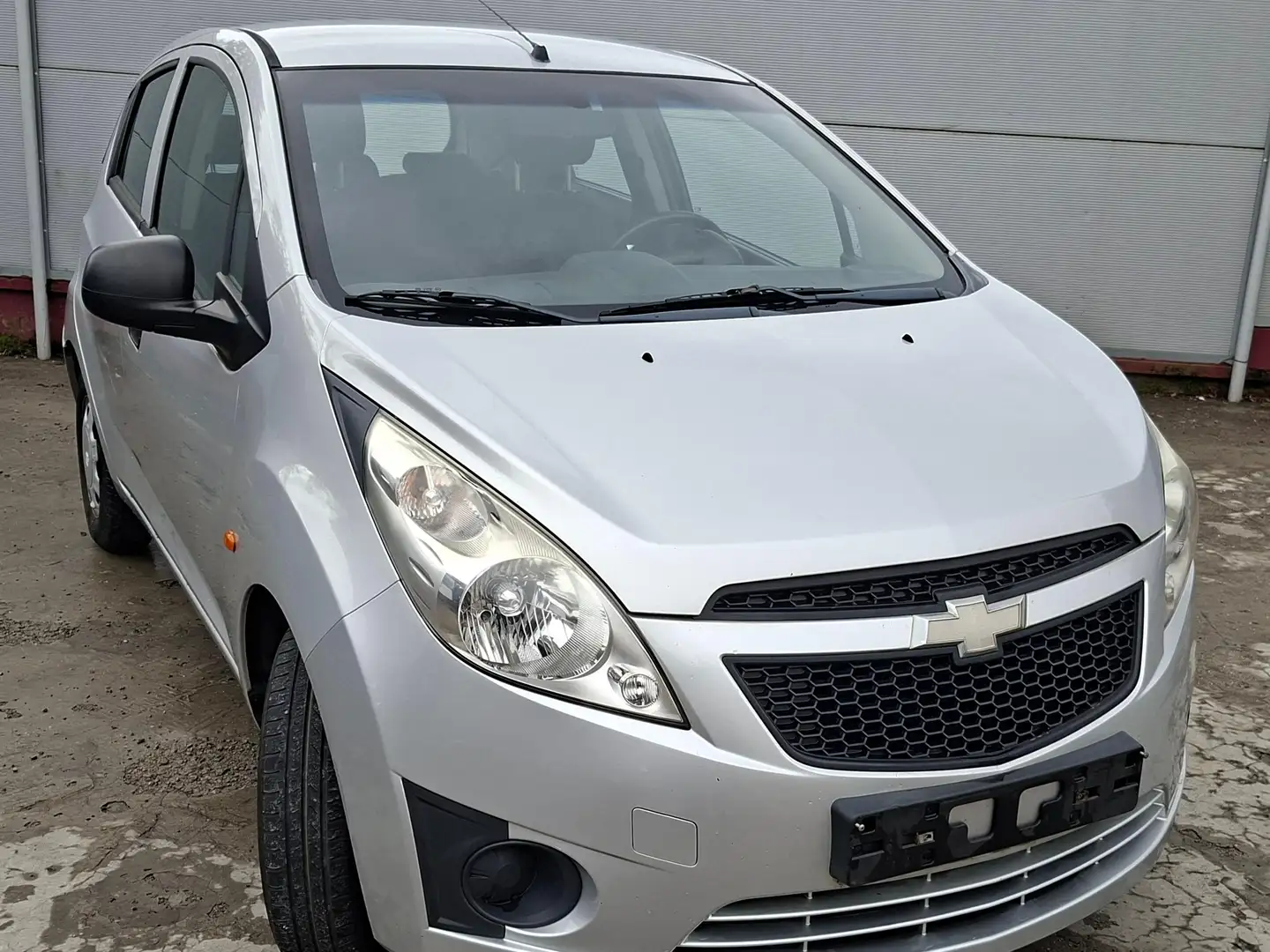 Chevrolet Spark Spark 1.0i LS Grau - 1