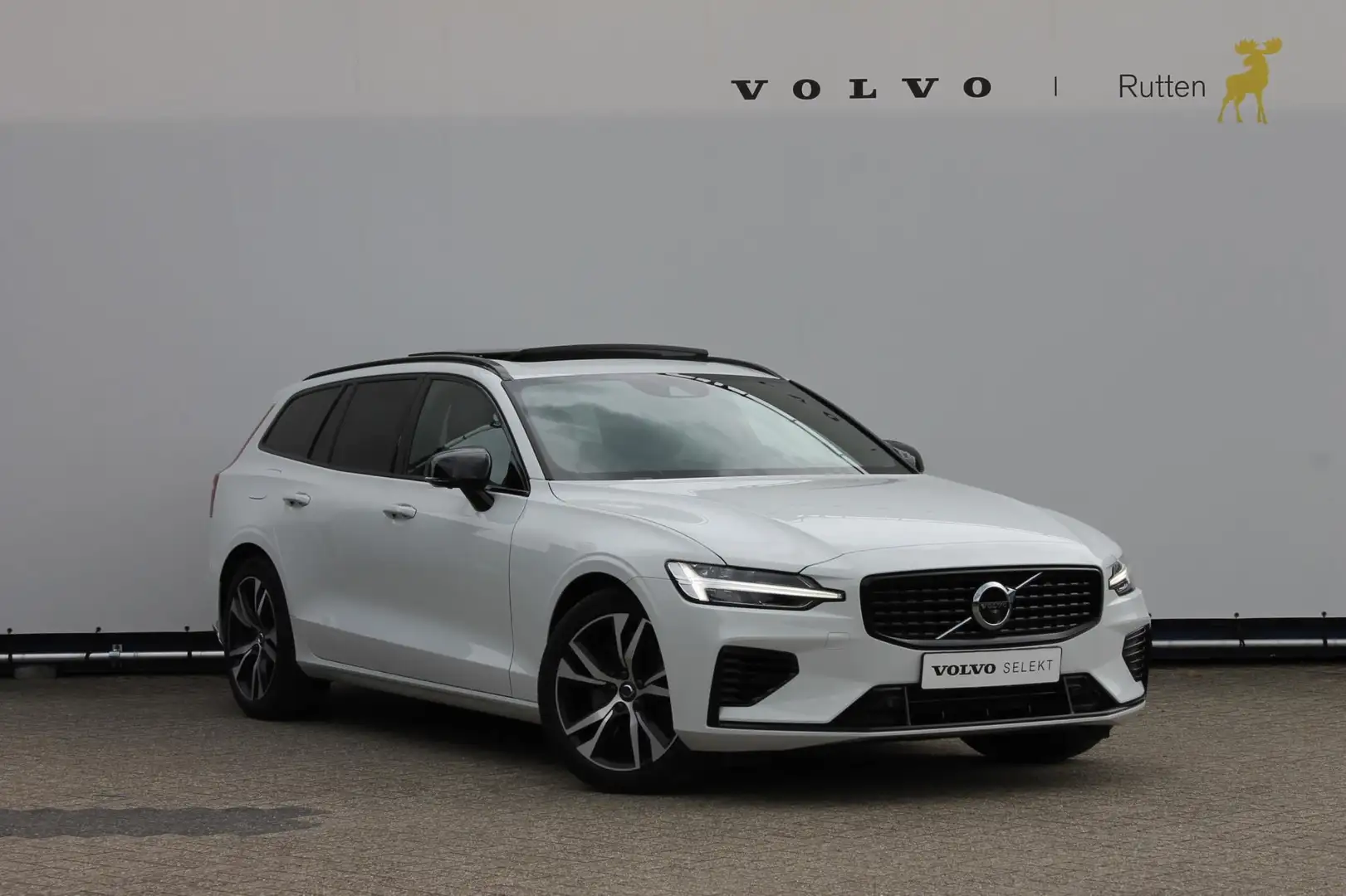 Volvo V60 T6 340PK Automaat Recharge AWD R-Design Panoramisc White - 2