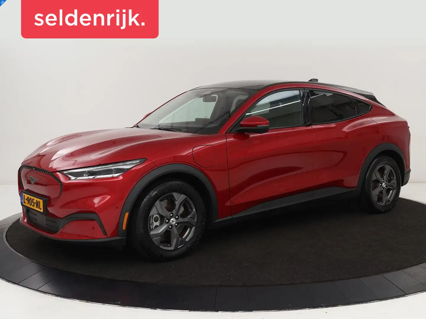 Ford Mustang Mach-E RWD 75 kWh | Panoramadak | Leder | Stoelverwarming Rood - 1