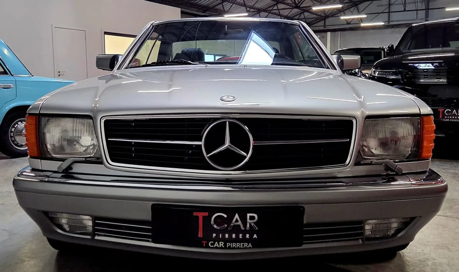 Mercedes-Benz 560 SEC Grau - 2