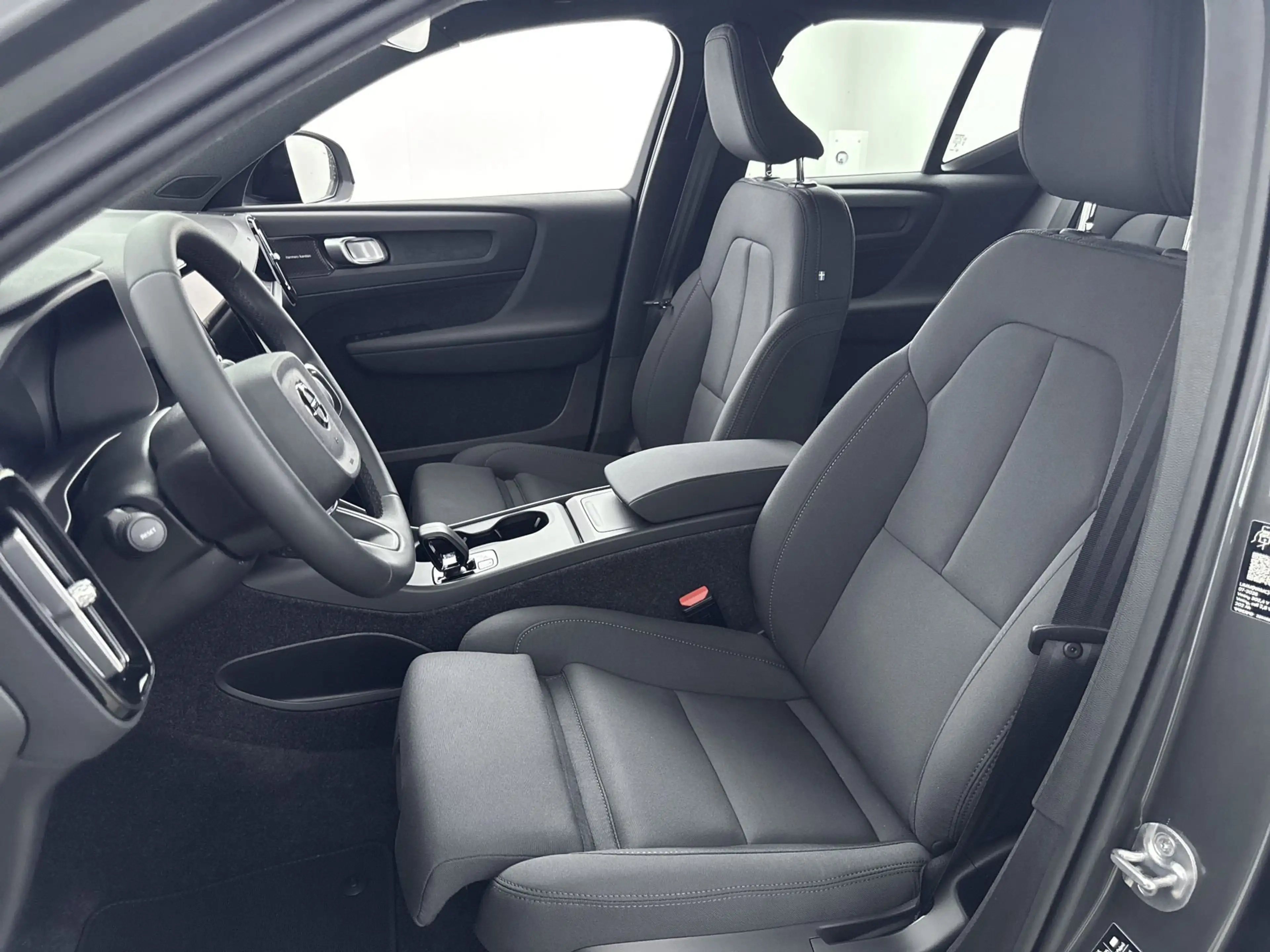 Volvo EX40 Single Motor Extended Range Plus Europa 82 kWh | 1 — photo 28