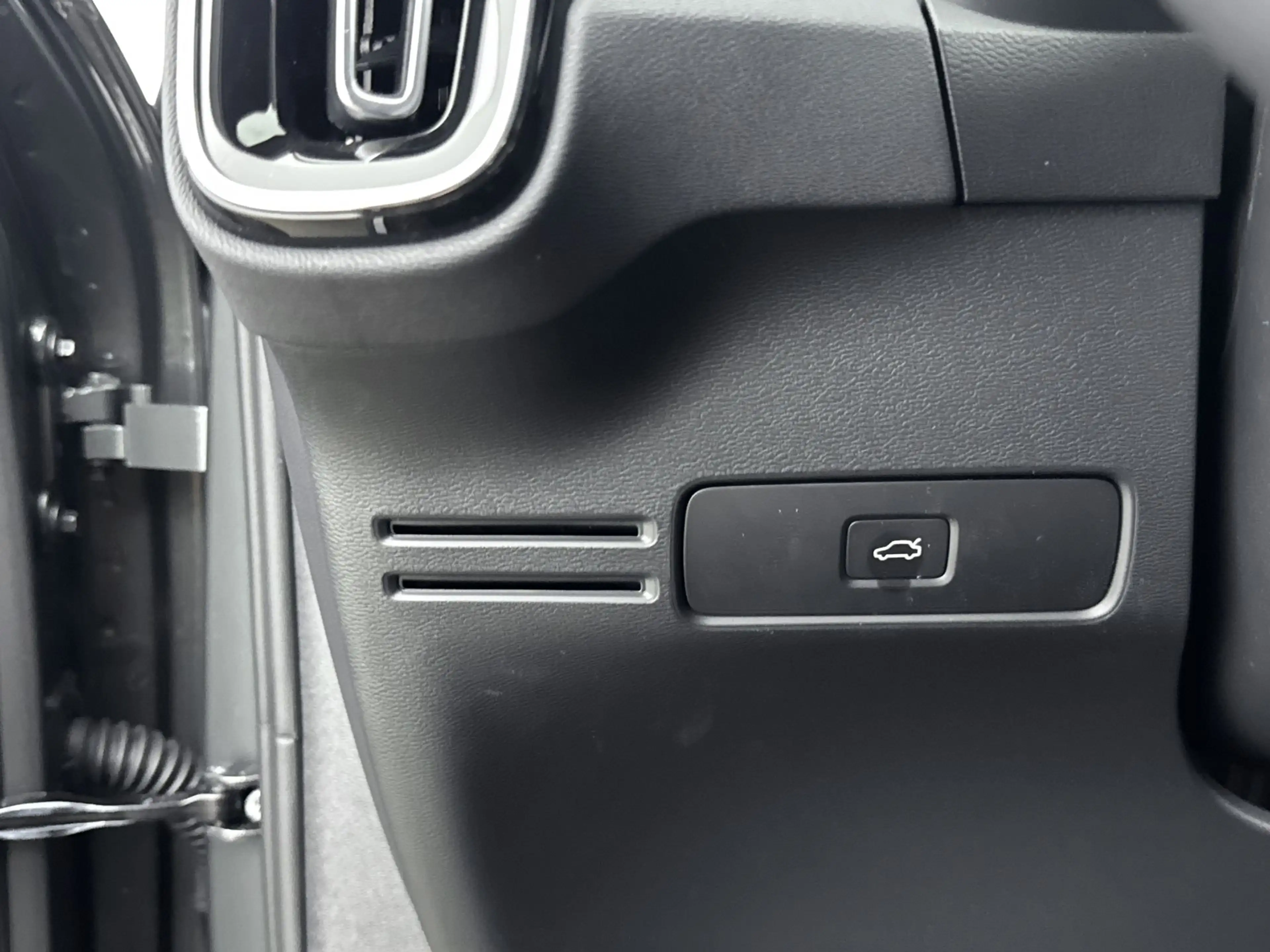 Volvo EX40 Single Motor Extended Range Plus Europa 82 kWh | 1 — photo 27