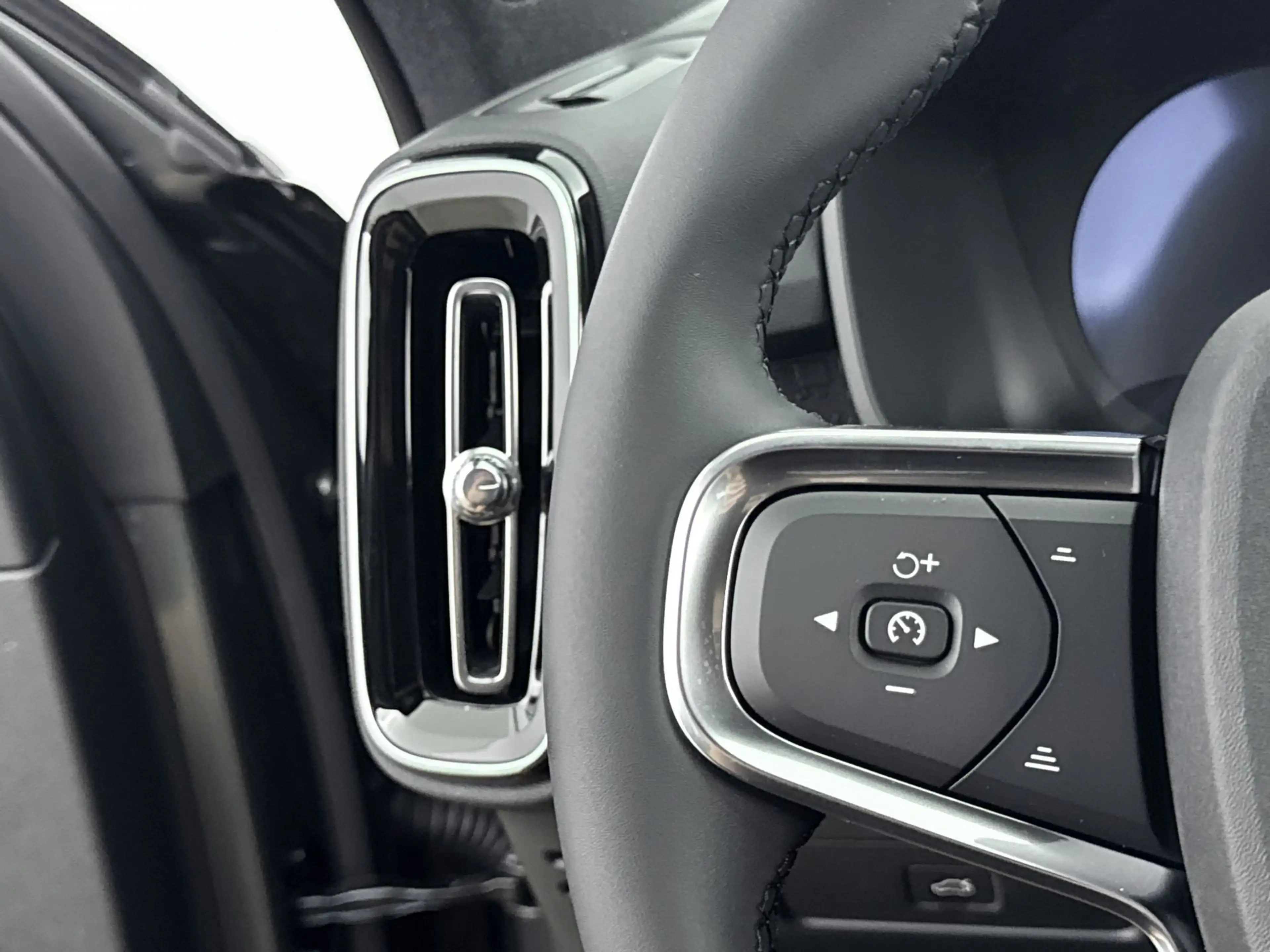 Volvo EX40 Single Motor Extended Range Plus Europa 82 kWh | 1 — photo 13