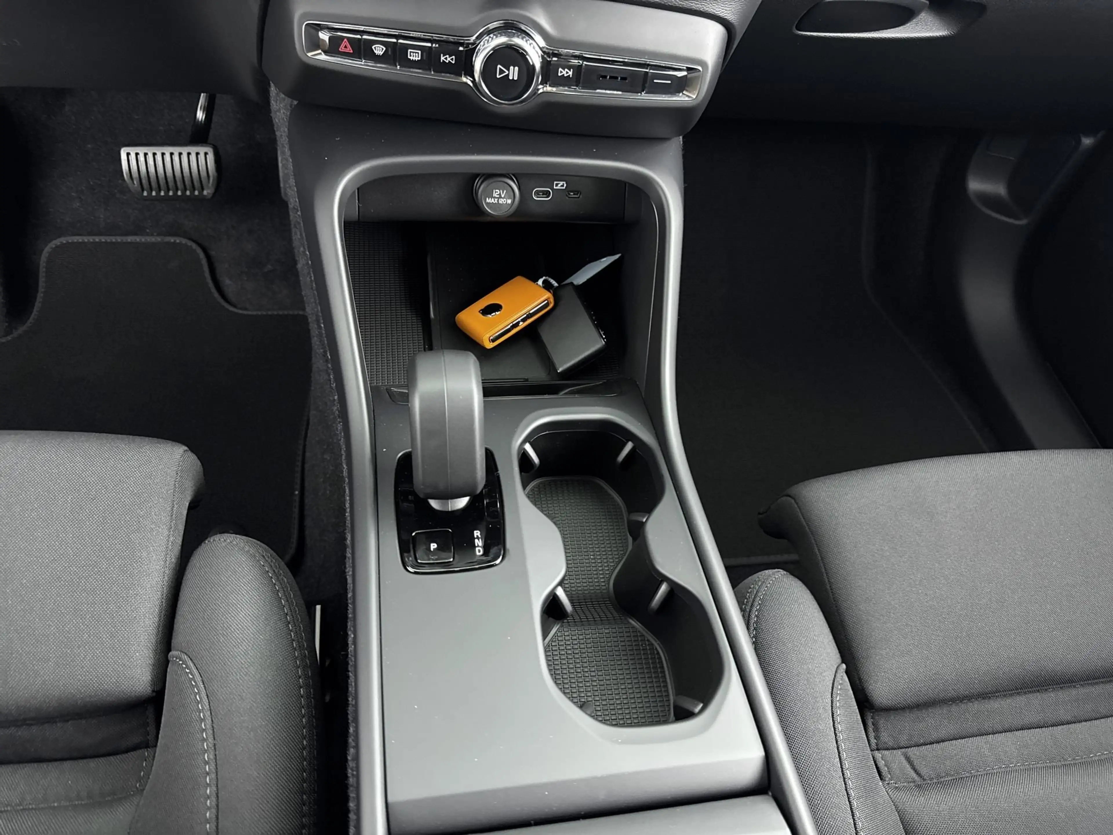 Volvo EX40 Single Motor Extended Range Plus Europa 82 kWh | 1 — photo 18