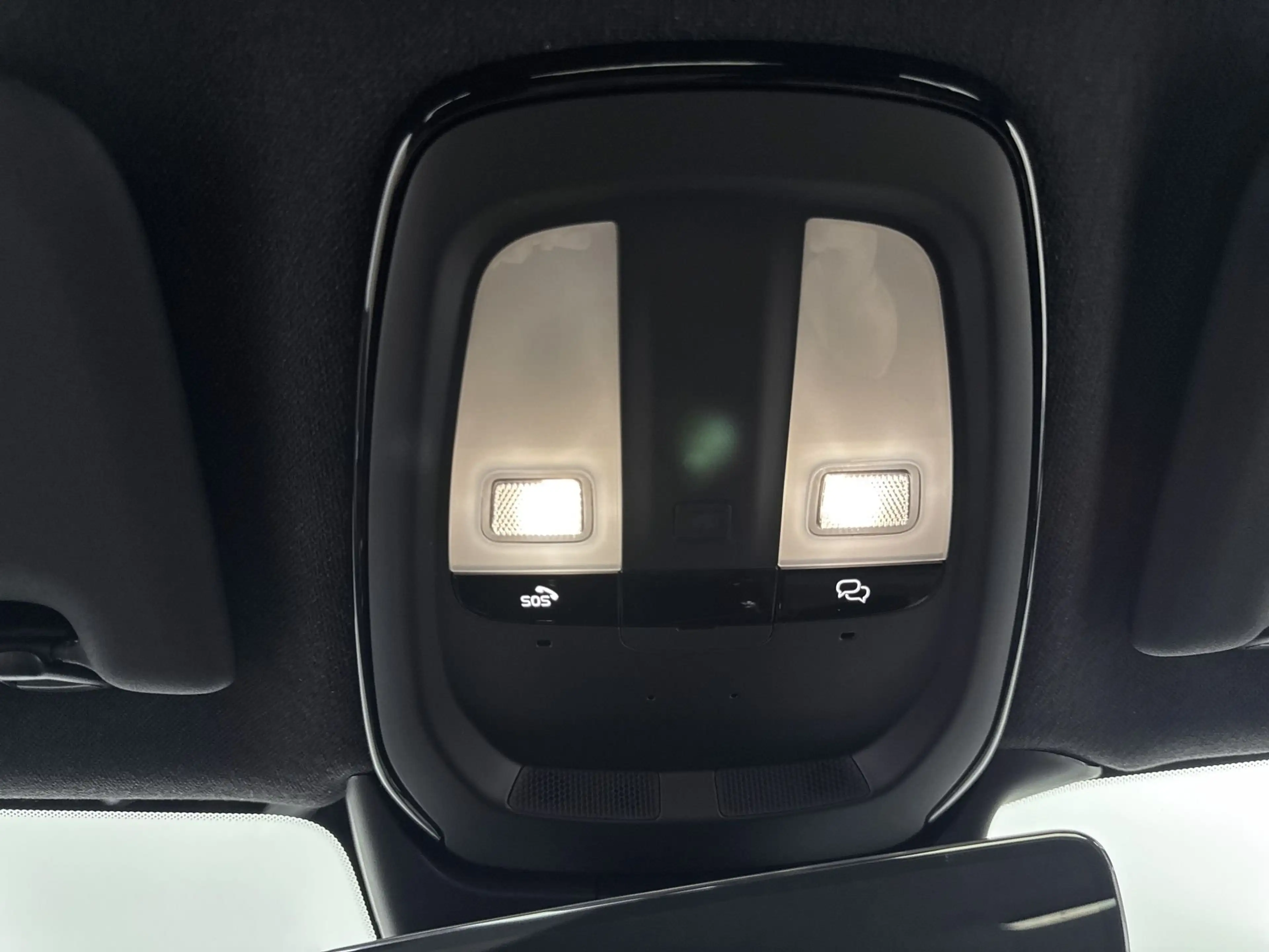 Volvo EX40 Single Motor Extended Range Plus Europa 82 kWh | 1 — photo 32