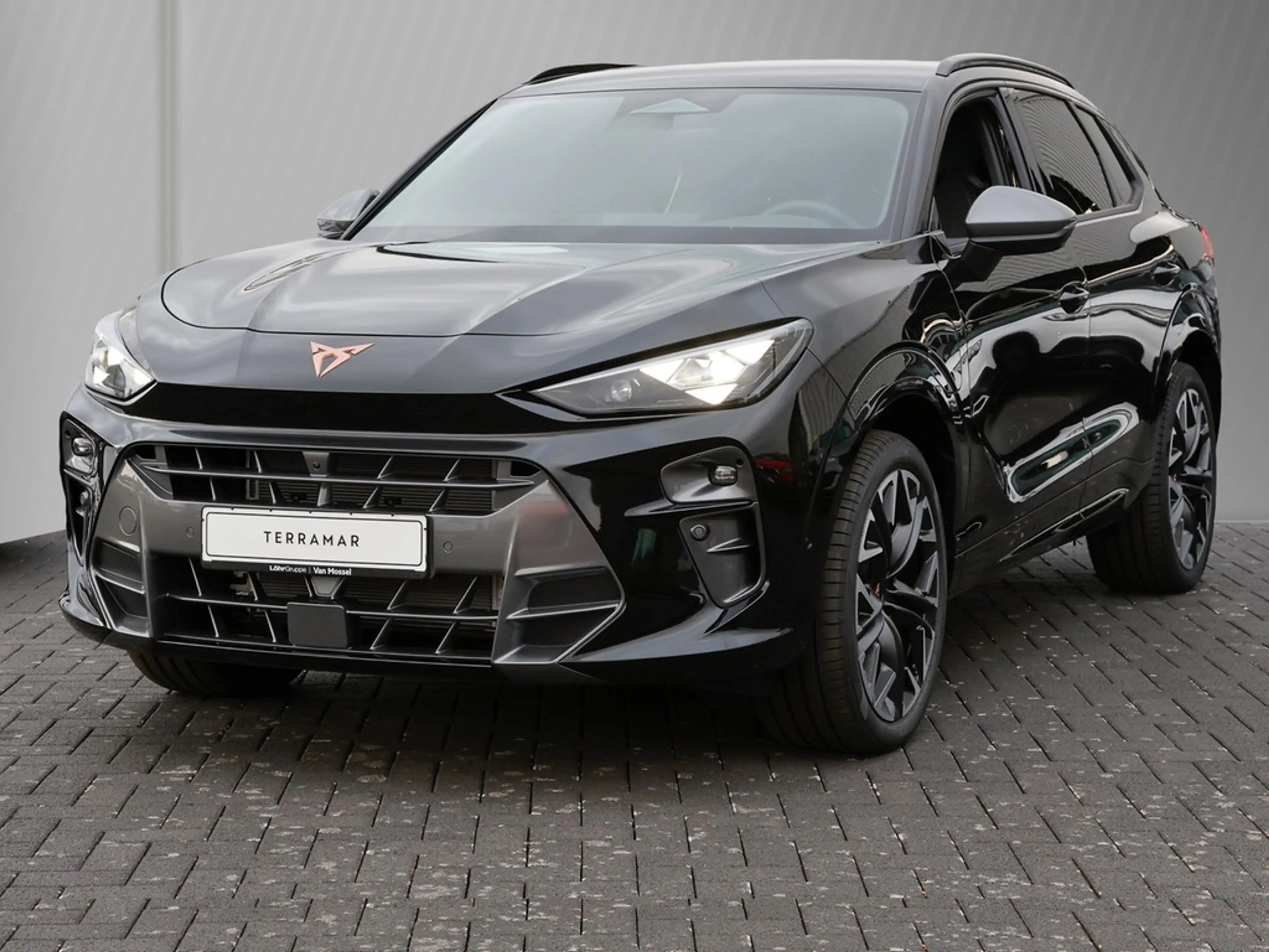 CUPRA Terramar VZ 1.5 e-Hybrid 200kW/272PS 6-Gang-DSG — photo 2