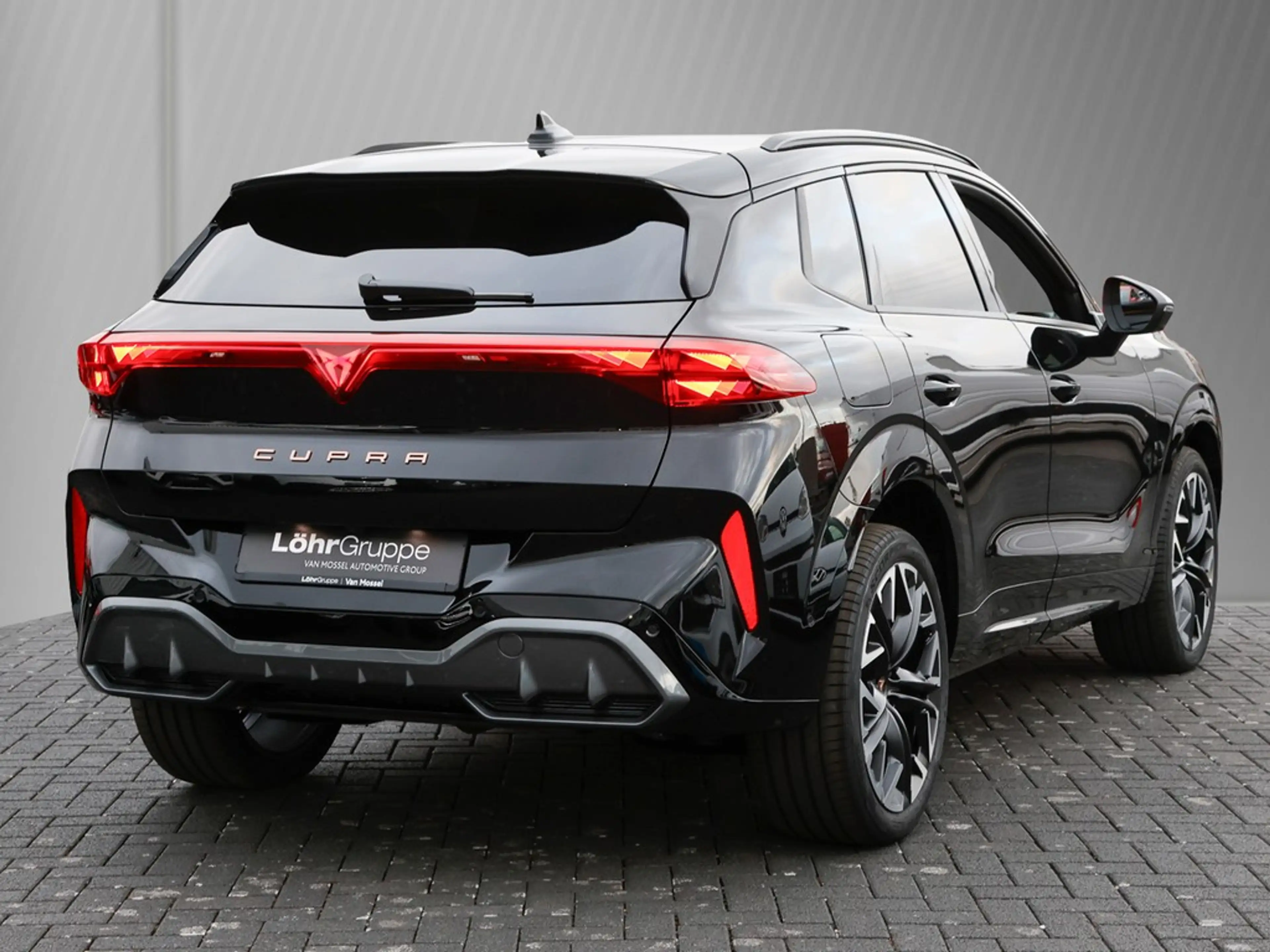 CUPRA Terramar VZ 1.5 e-Hybrid 200kW/272PS 6-Gang-DSG — photo 4