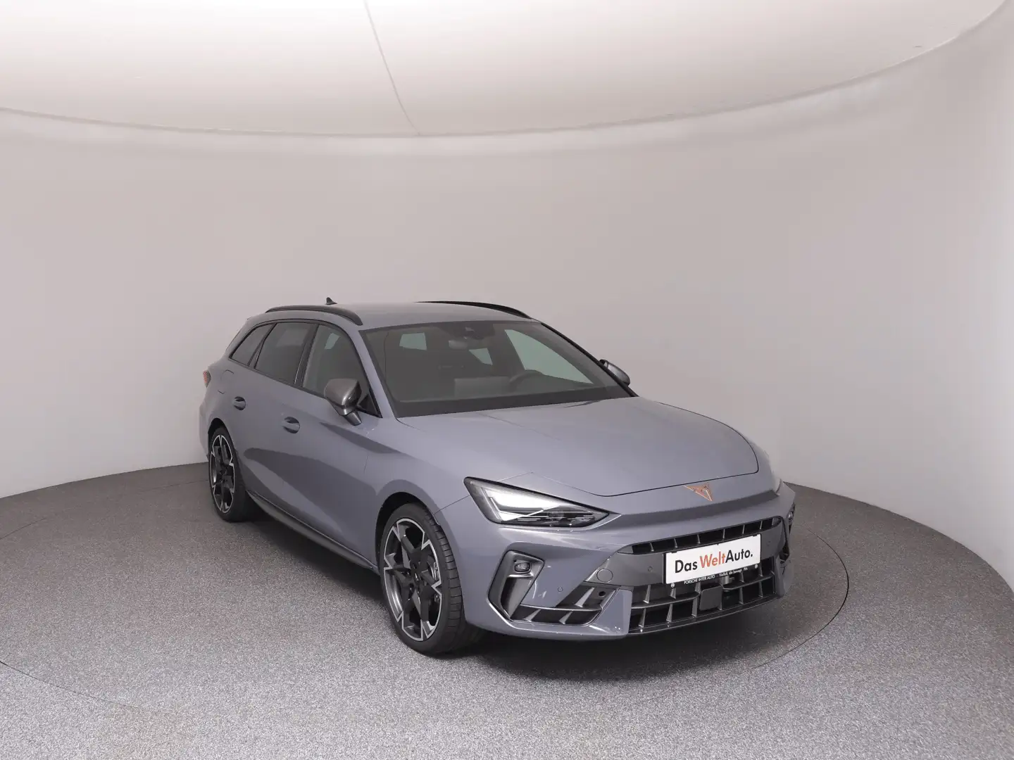 CUPRA Leon 1.5 eTSI DSG 150 PS Grau - 2