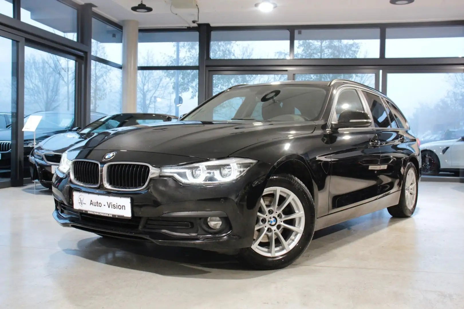 BMW 318 d (F31) Advantage *LED*HiFi*Tempomat*SHZ*CD Noir - 1