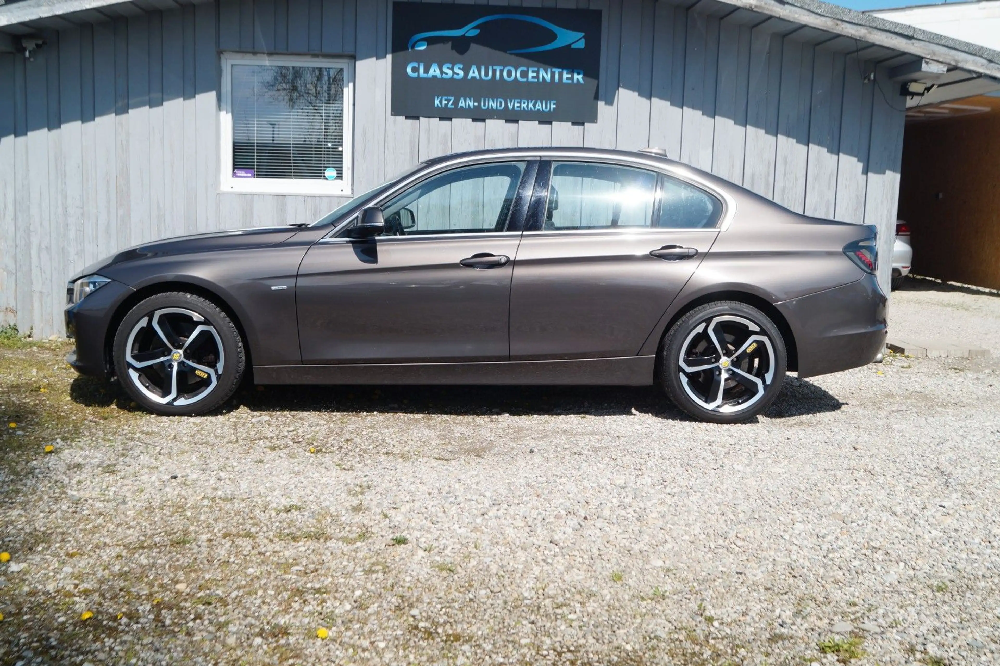 BMW 328 i Lim.Luxury|Navi|AHK|Tempomat|ATM 80tkm — photo 4