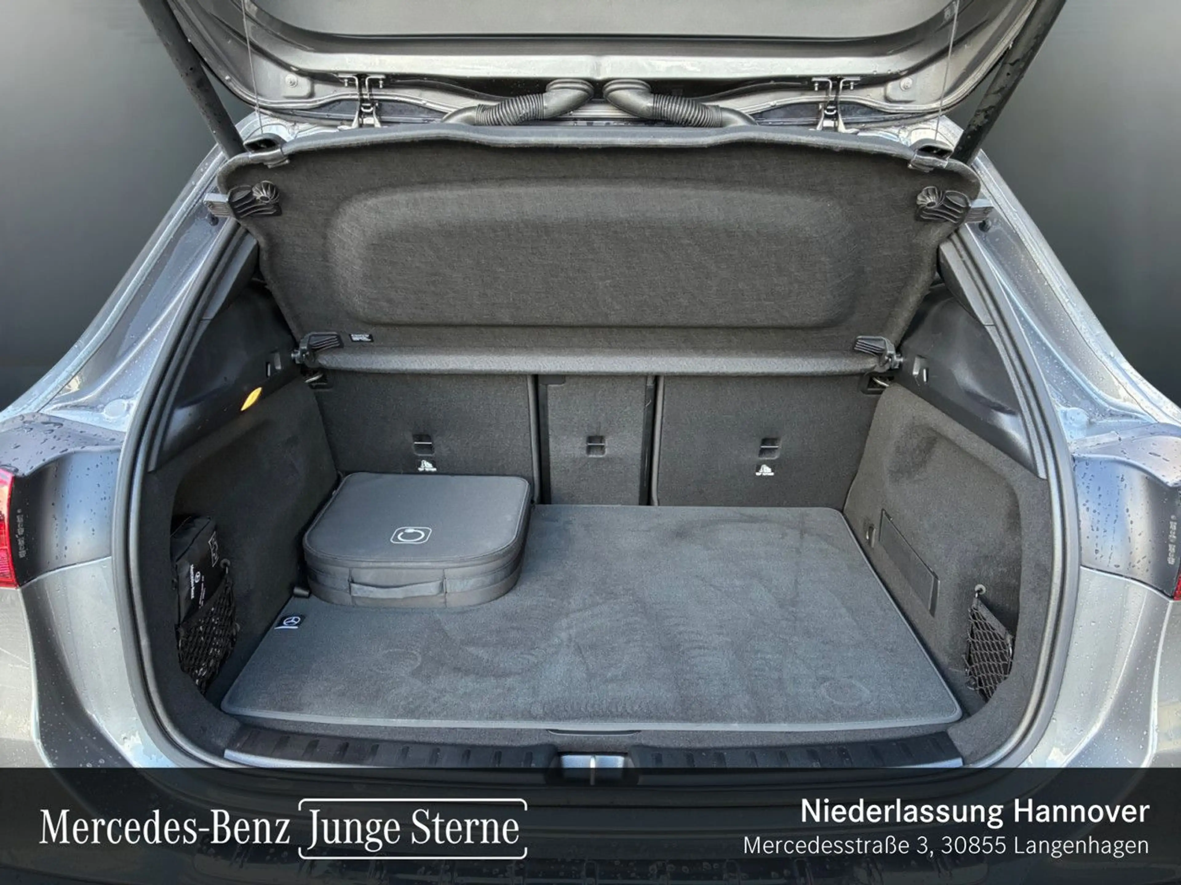 Mercedes-Benz EQA 250 AMG+NIGHT+PLUS-PAKET+KAMERA+KEYLESS+SPUR — photo 8