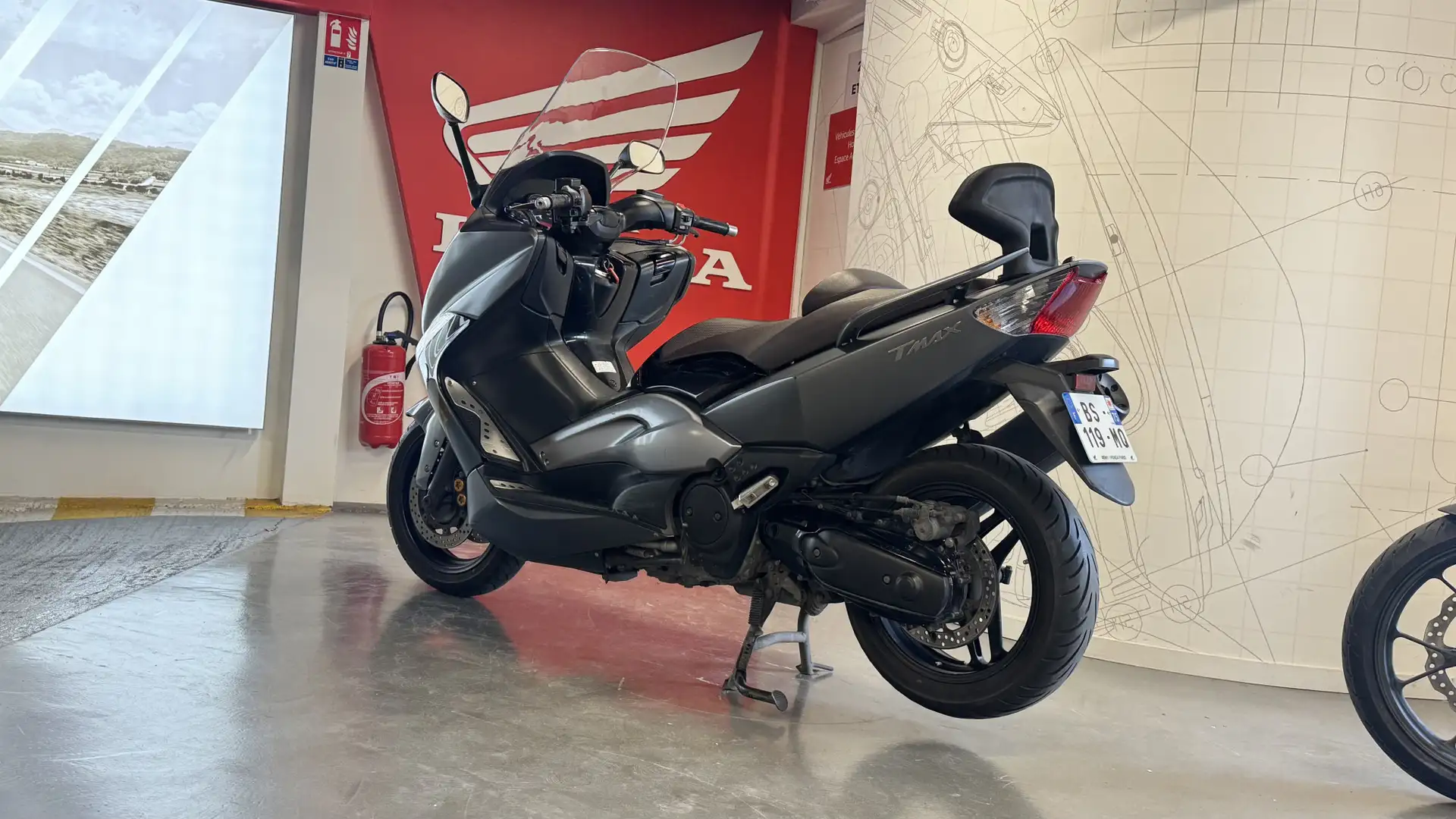 Yamaha TMAX 500 - 2