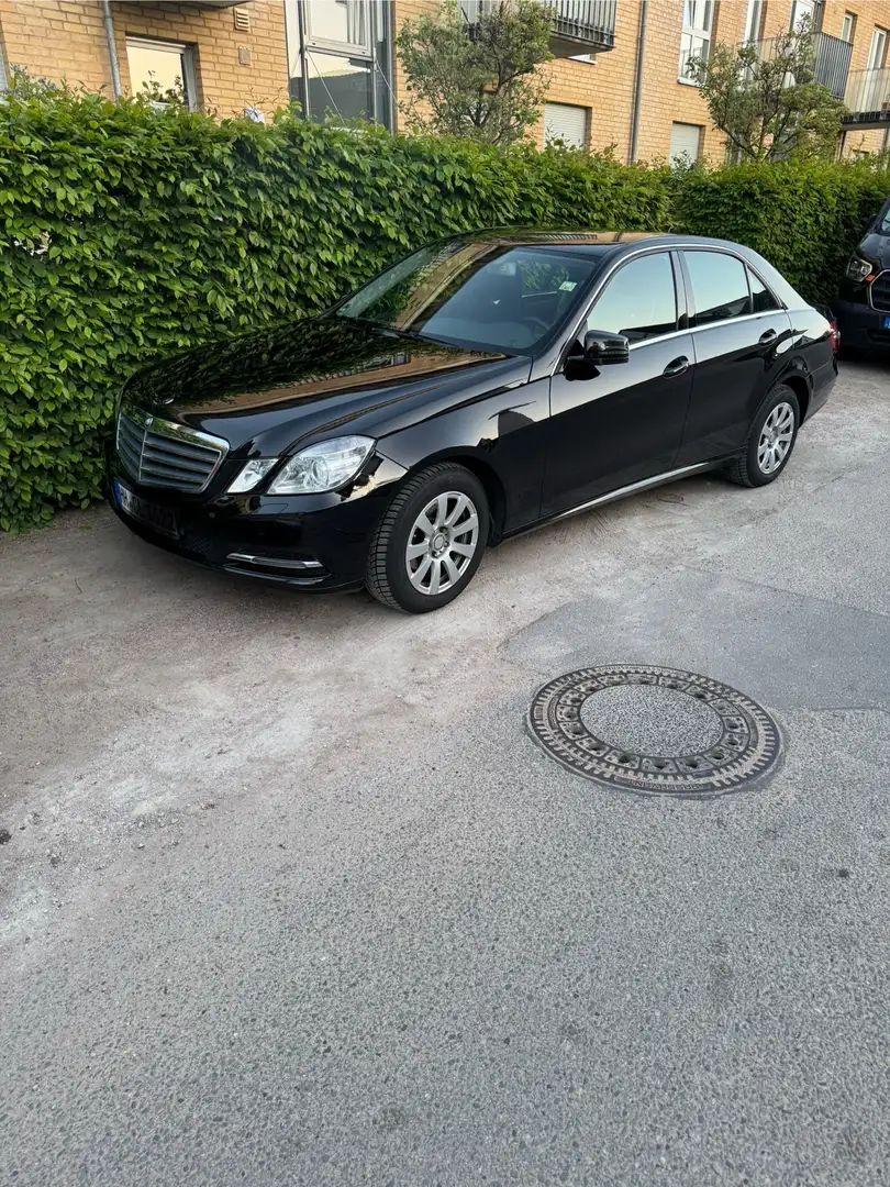 Mercedes-Benz E 220 CDI 7G-TRONIC-MB Scheckheftgepflegt Schwarz - 2