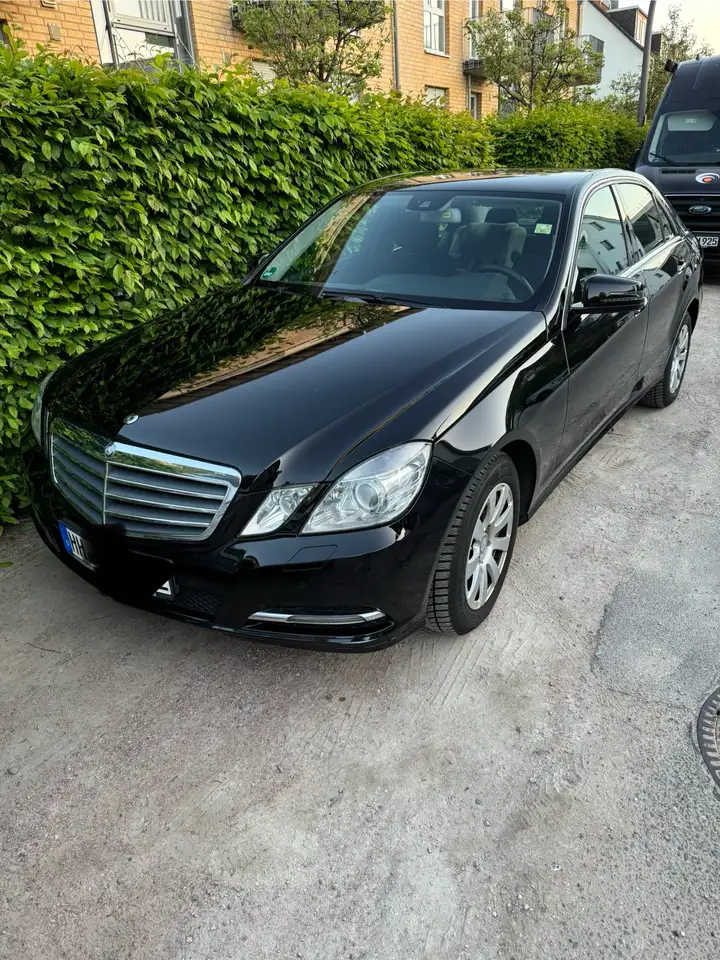 Mercedes-Benz E 220