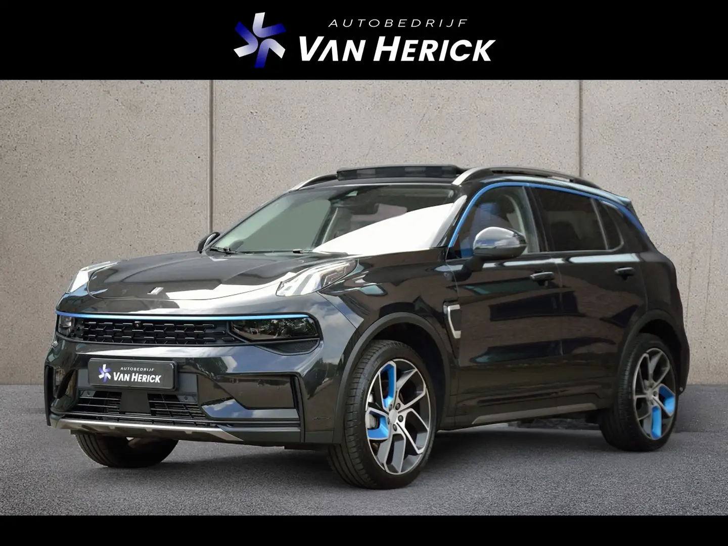 Lynk & Co 01 1.5 Plug-In Hybrid | Panoramadak | 360 Camera | In Schwarz - 1