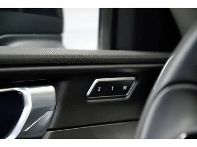 Lynk & Co 01 view 18