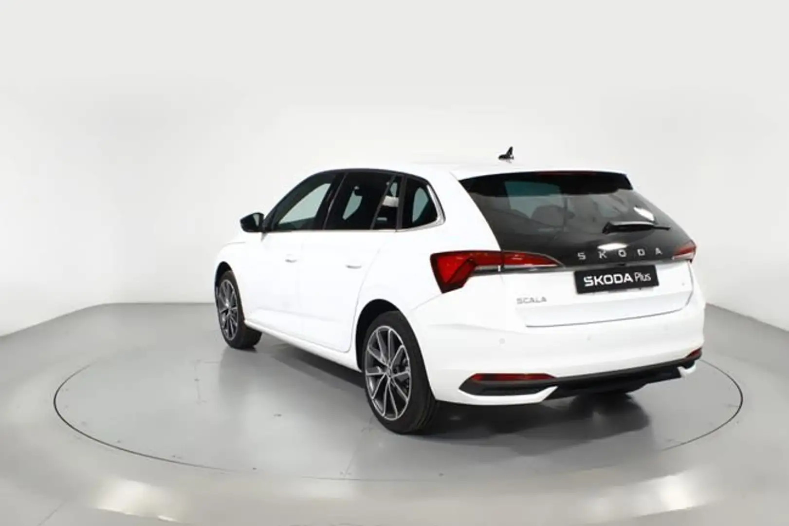 Skoda Scala 1.0 TSI Plus DSG 85kW Blanco - 2