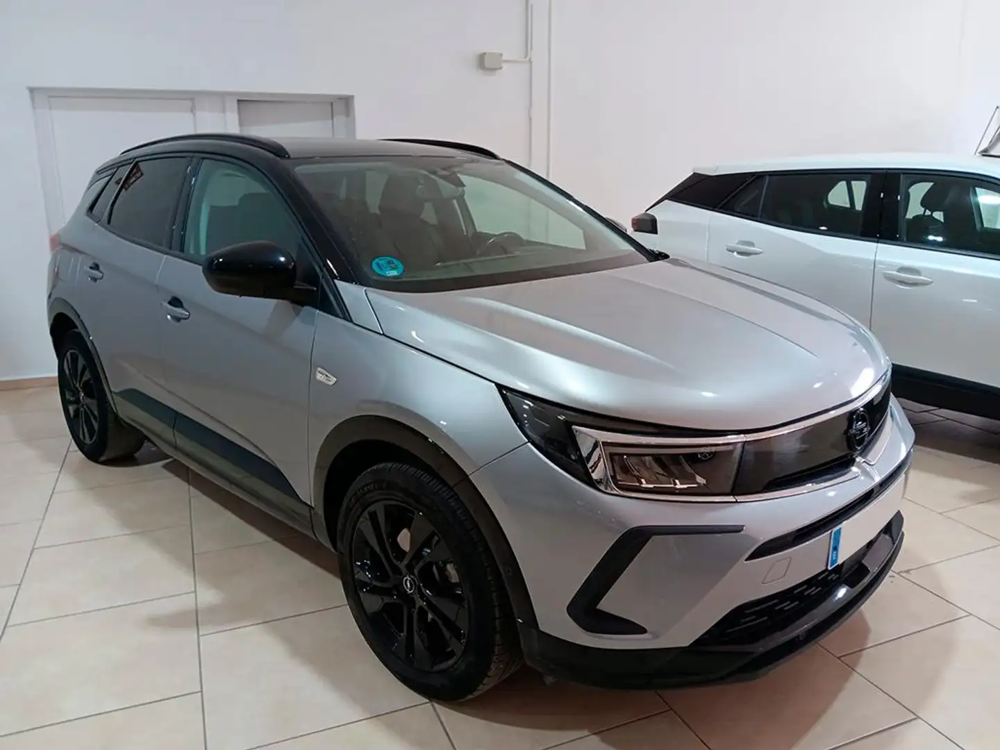 Opel Grandland 1.2T S&S GS Line Aut. 130 - 1