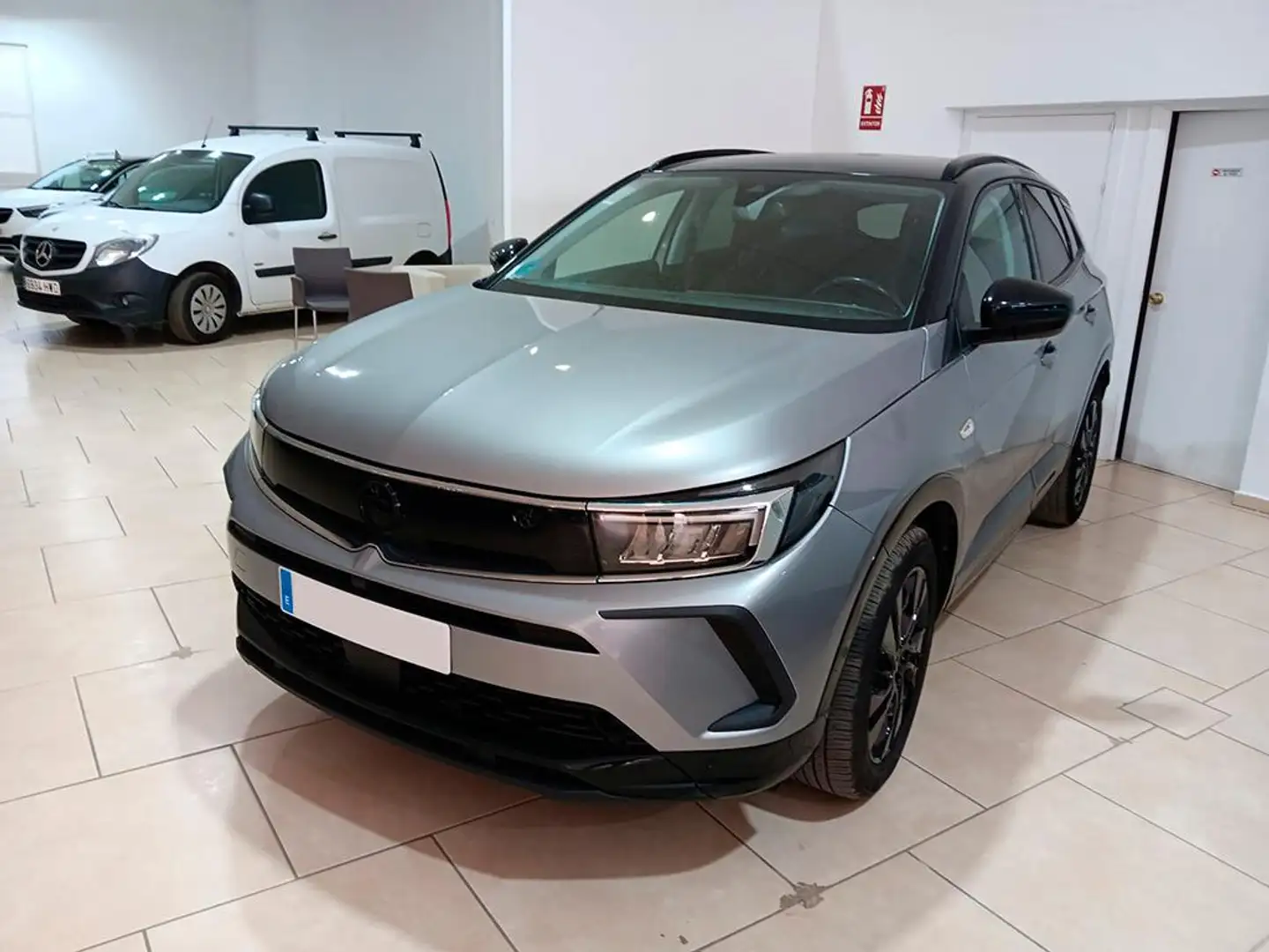 Opel Grandland 1.2T S&S GS Line Aut. 130 - 2