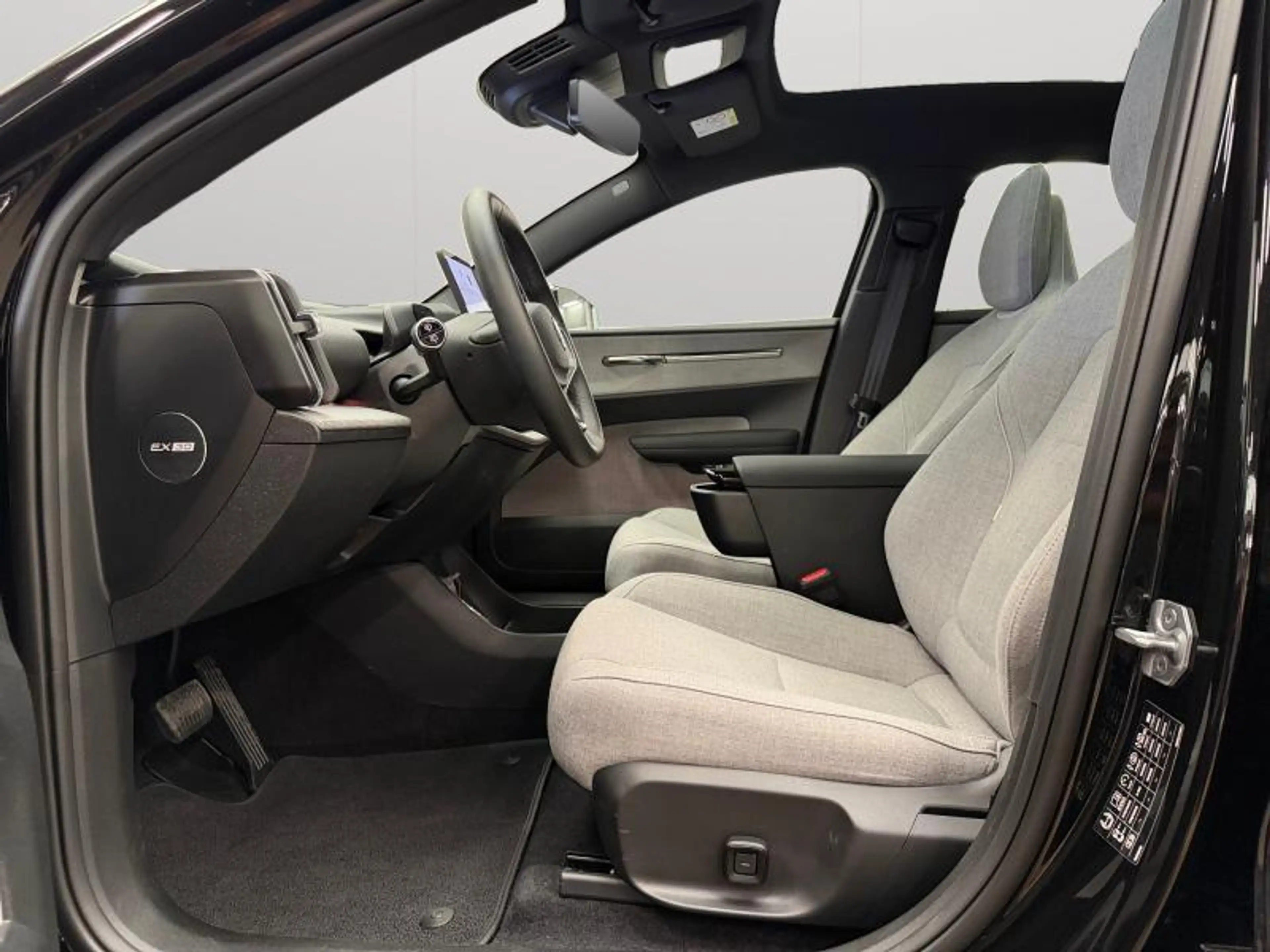 Volvo EX30 Ultra Single Motor Extended Range / Electrique — photo 10