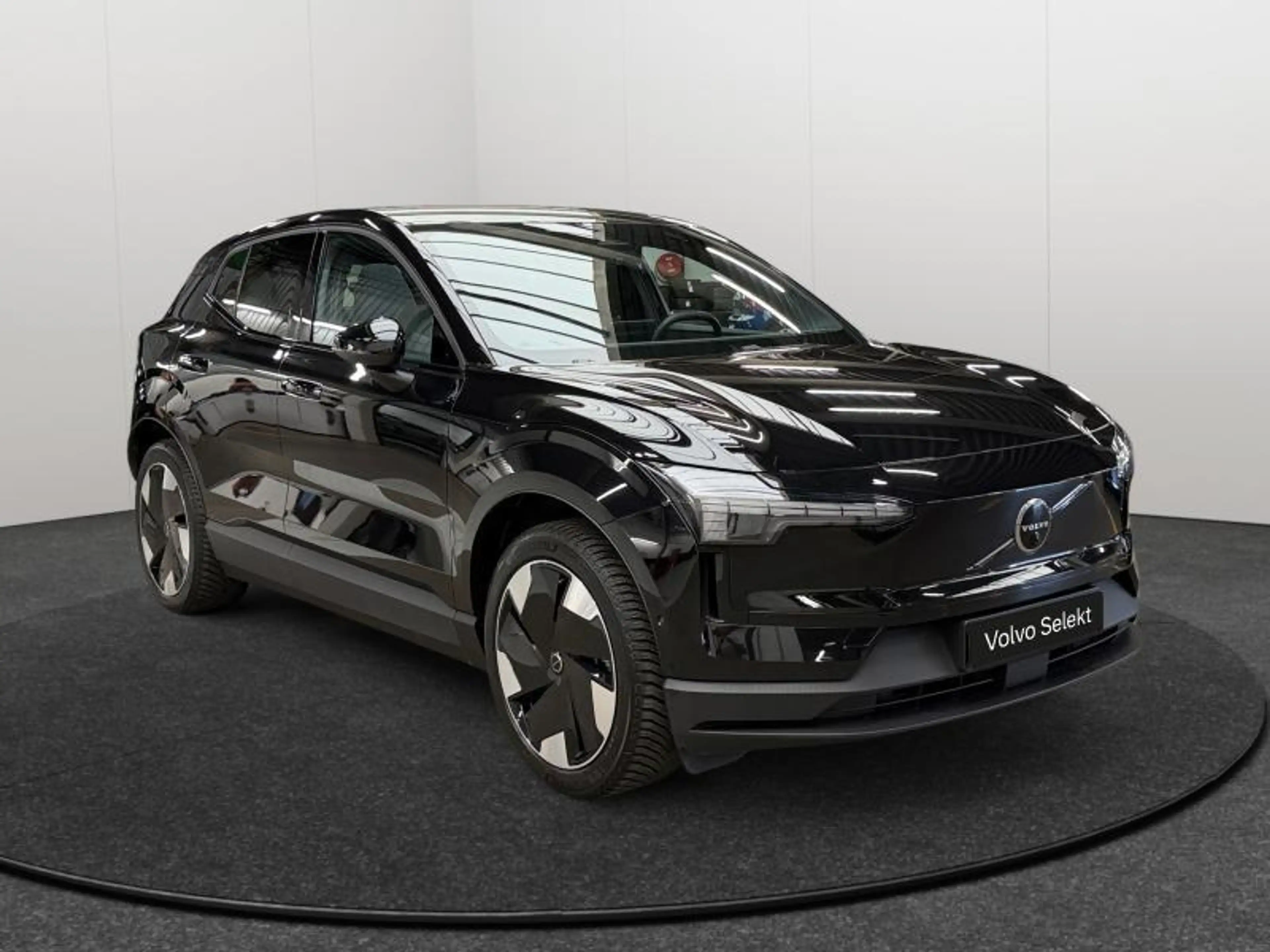 Volvo EX30 Ultra Single Motor Extended Range / Electrique — photo 8