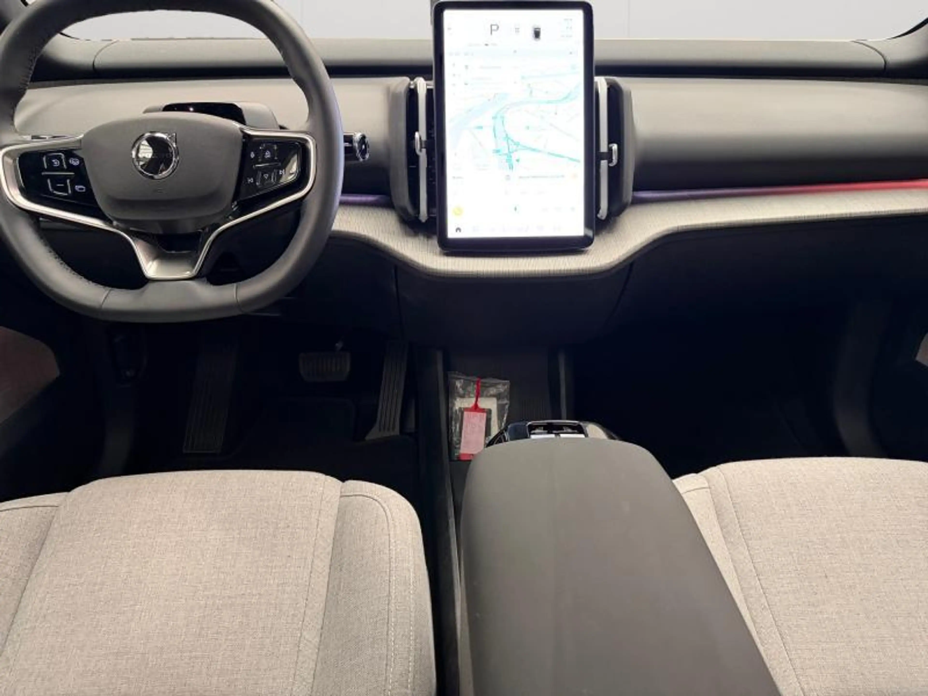 Volvo EX30 Ultra Single Motor Extended Range / Electrique — photo 3