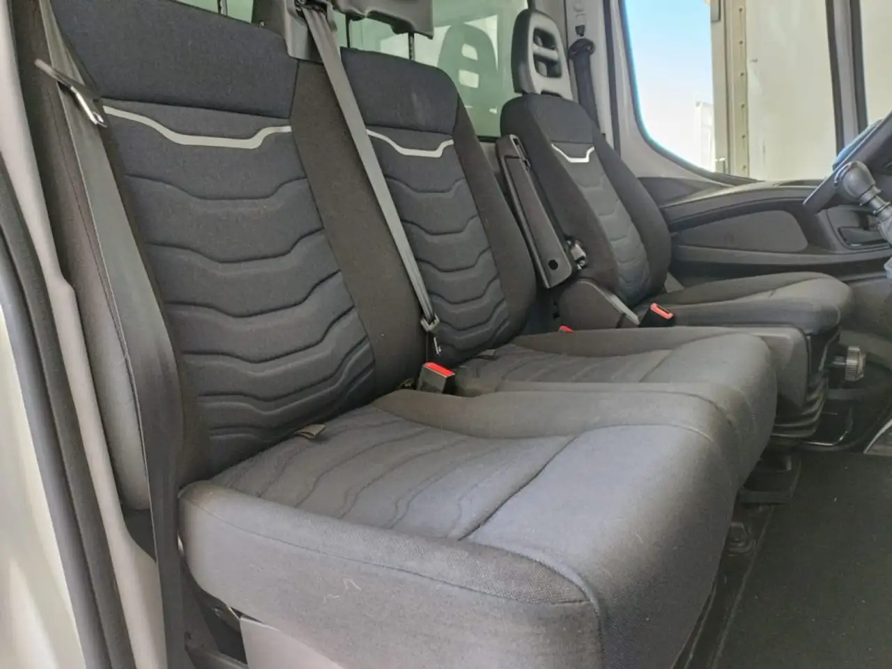 Iveco Daily 2021 — фото 10