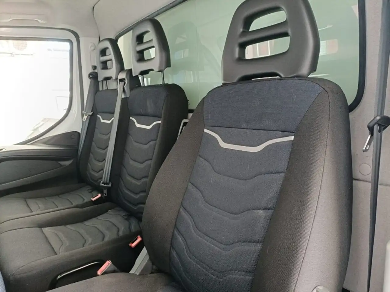 Iveco Daily 2021 — фото 12