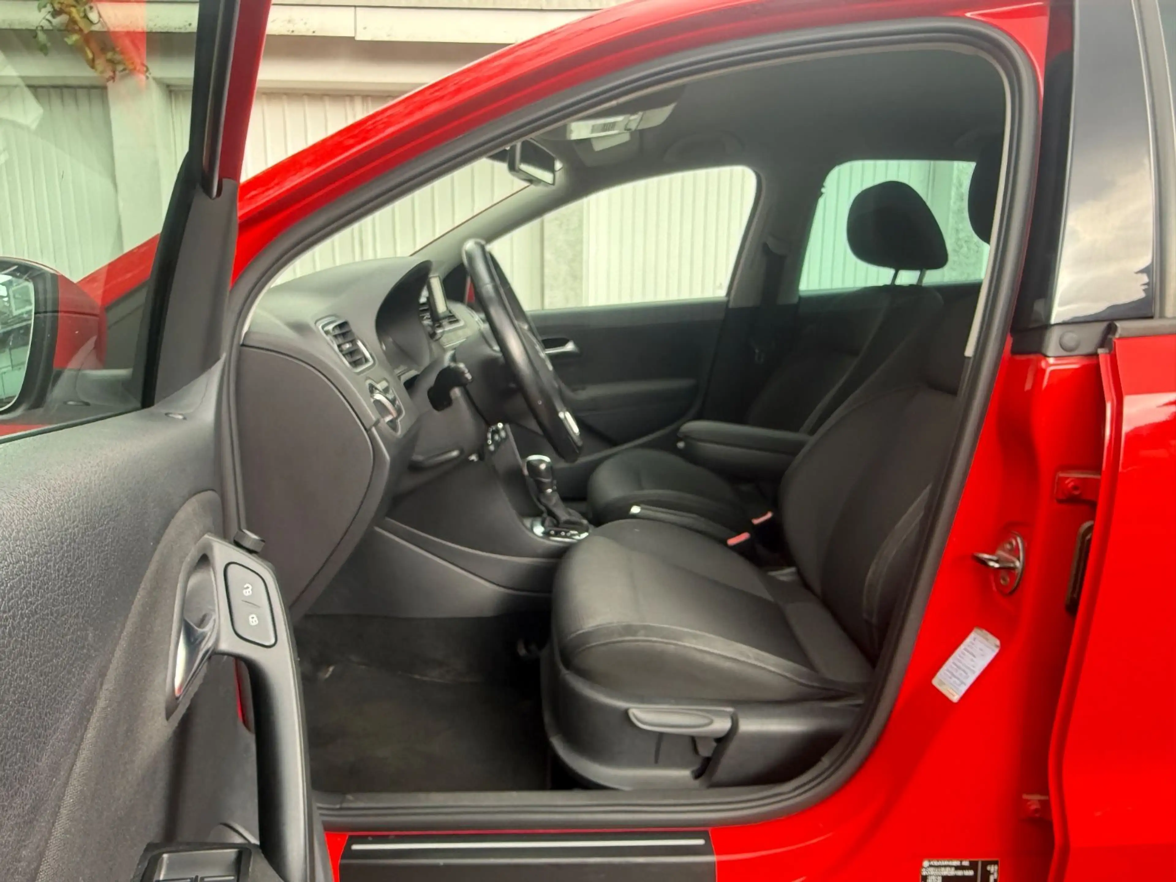 Volkswagen Polo V Team DSG+STAND HZ+AHK+PDC+TEMPOMAT — photo 14