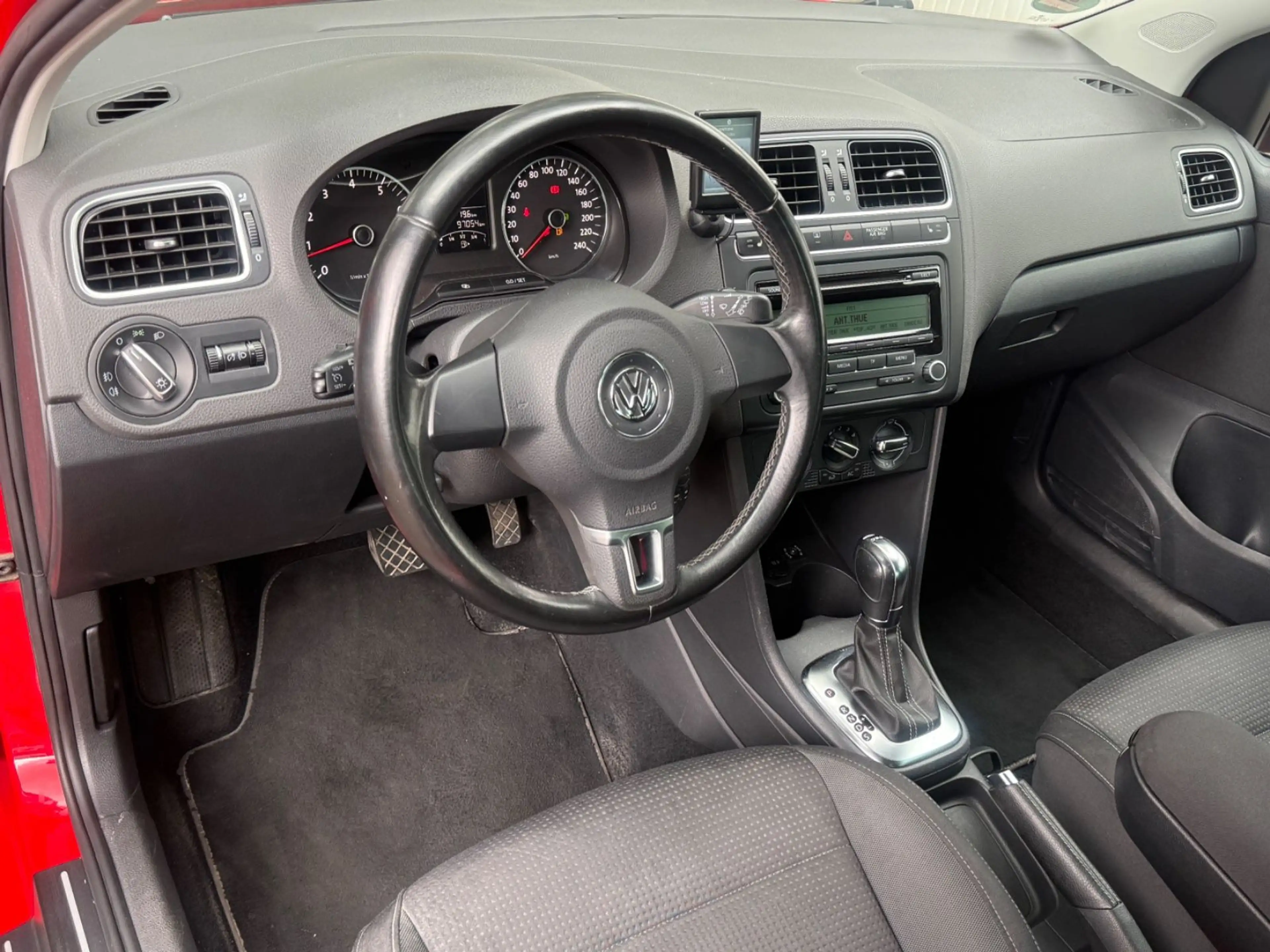 Volkswagen Polo V Team DSG+STAND HZ+AHK+PDC+TEMPOMAT — photo 9
