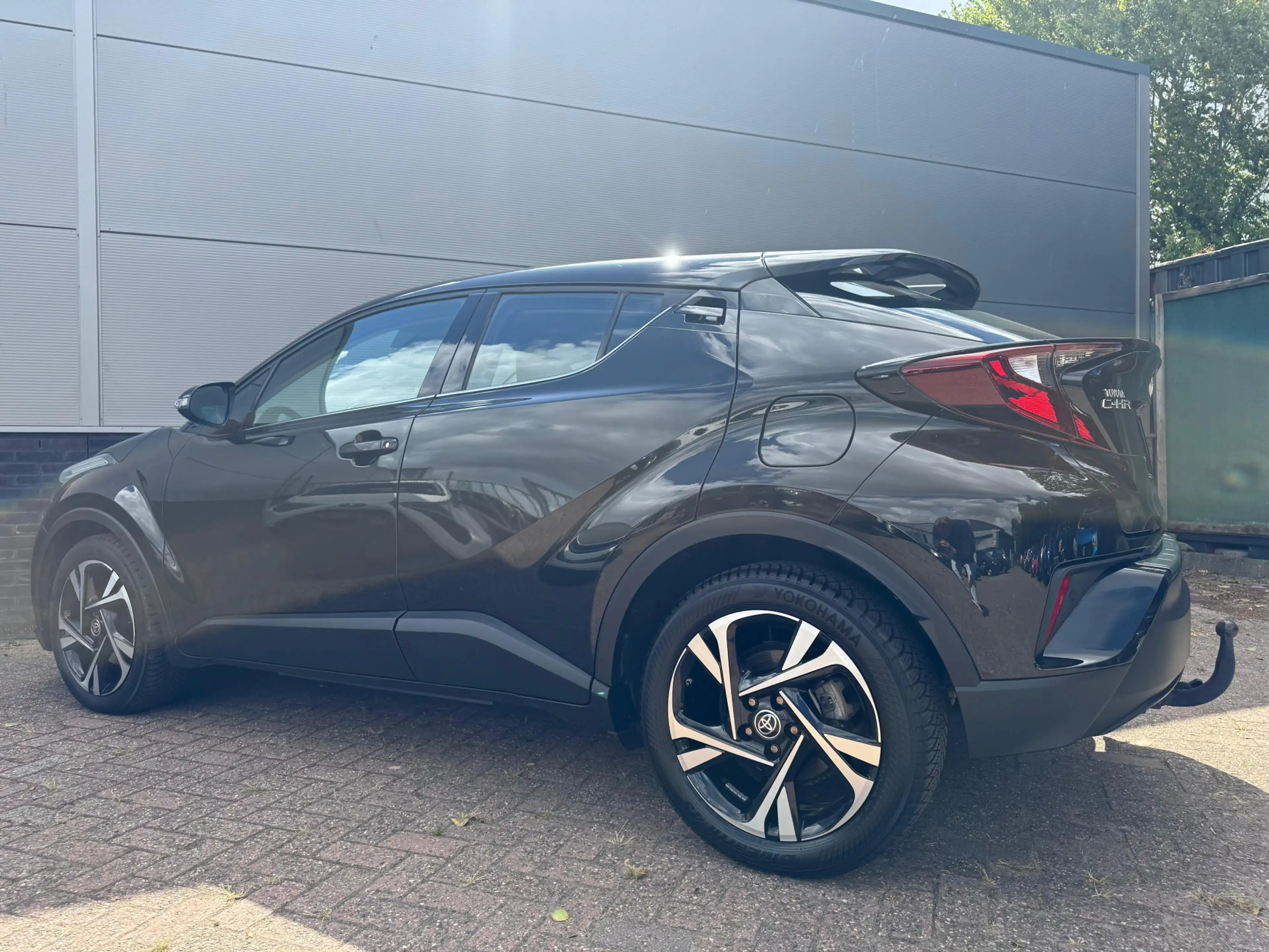Toyota C-HR 1.8 Hybrid Dynamic — photo 14