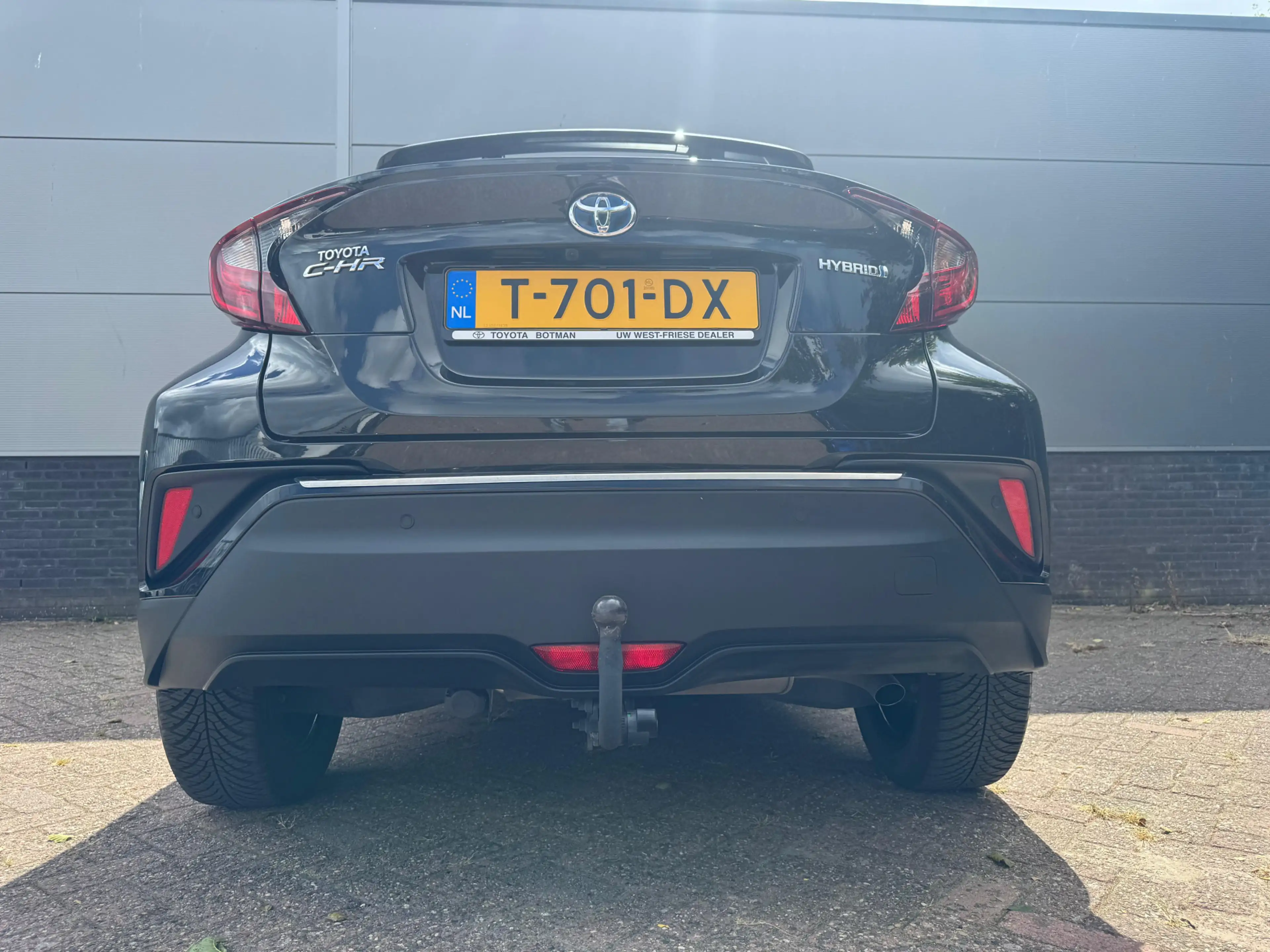 Toyota C-HR 1.8 Hybrid Dynamic — photo 12