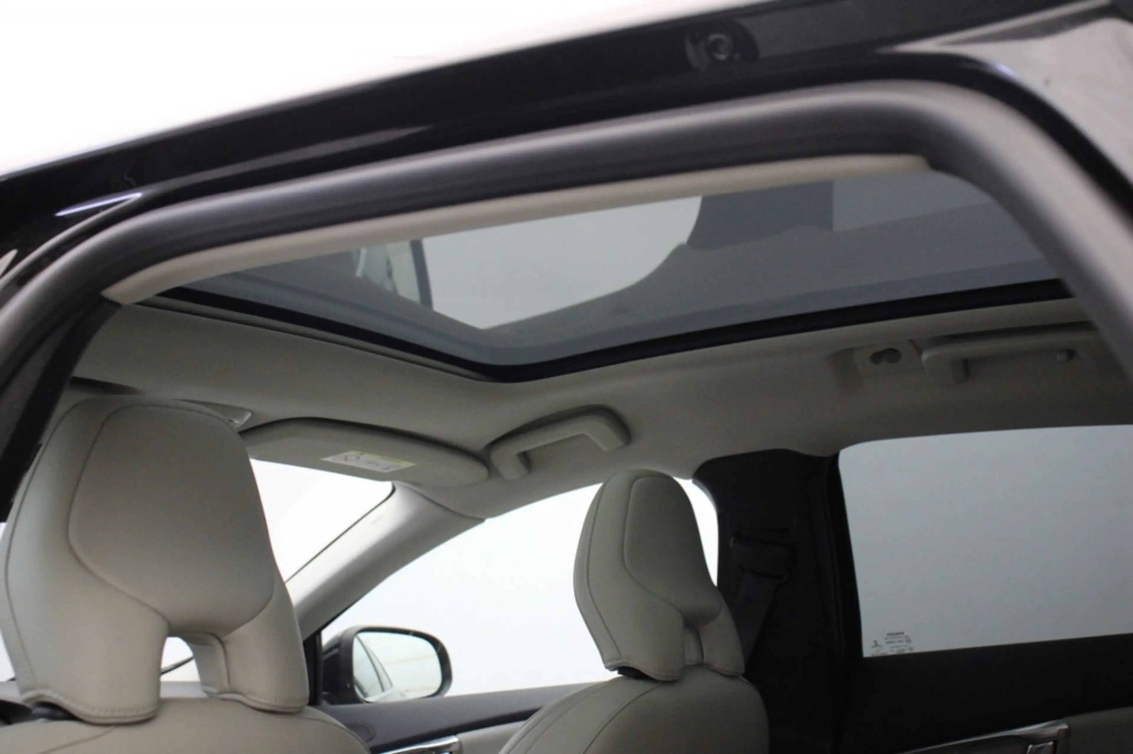 Volvo V40 1.5 T3 Nordic+ Automaat - Panorama, Navi, Camera, — photo 5