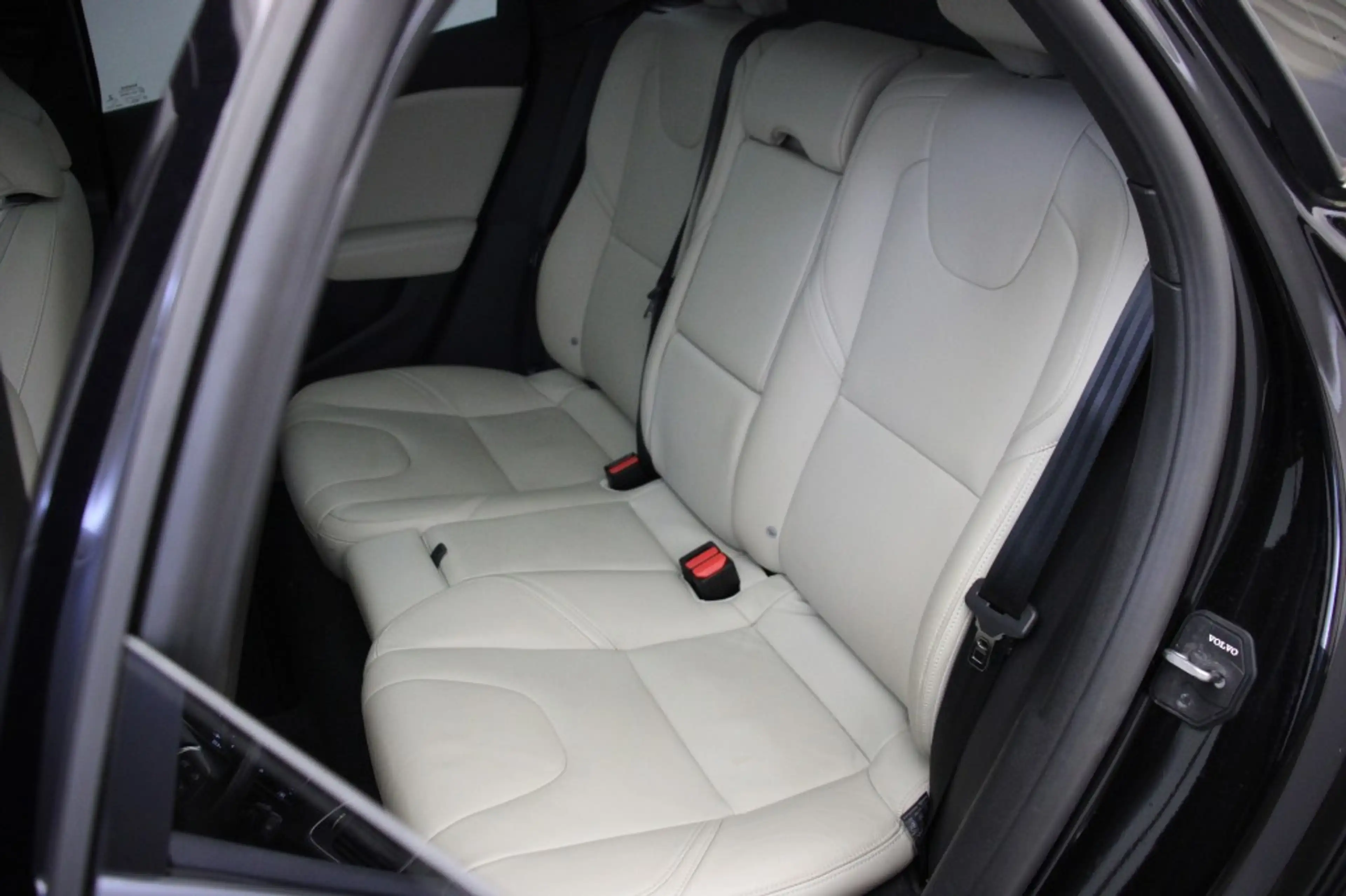 Volvo V40 1.5 T3 Nordic+ Automaat - Panorama, Navi, Camera, — photo 12