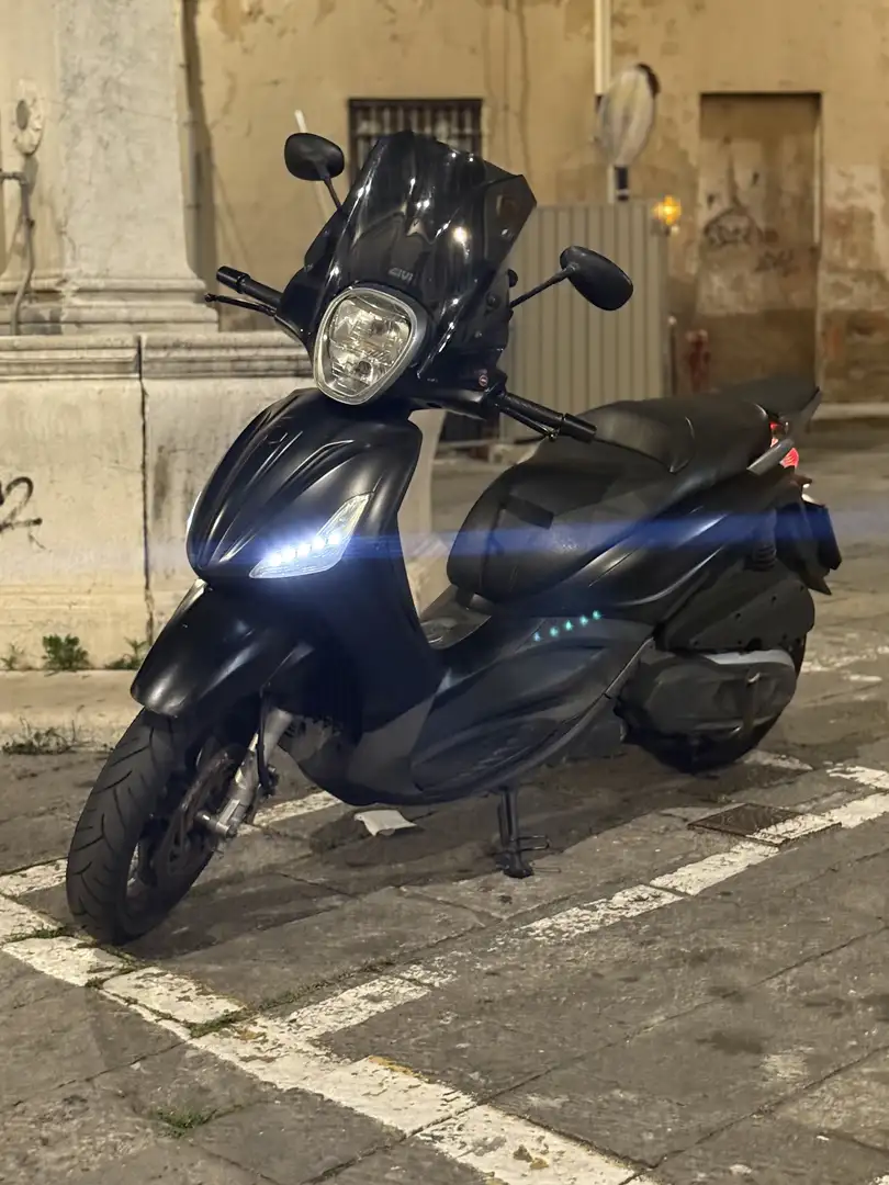 Piaggio Beverly 350 ST - 1