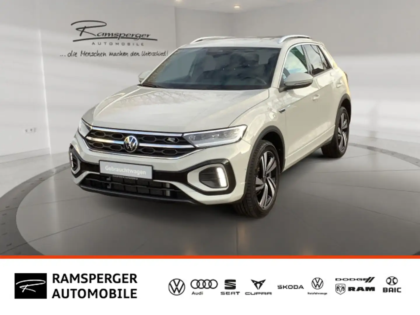 Volkswagen T-Roc 1.5 TSI DSG R-Line ACC LED APP Keyless Kam Grau - 1