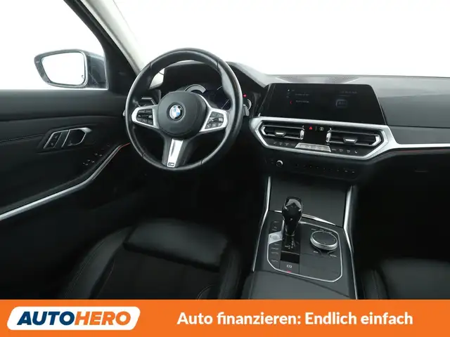 BMW 3 Series view 13